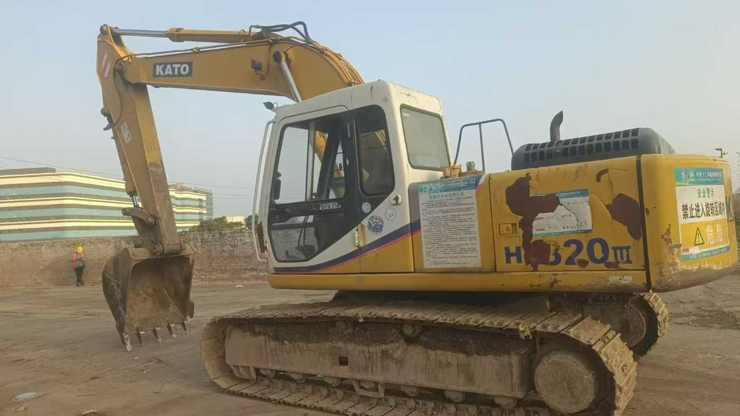 Used Kato 820-3SP Excavator 2016 Model / 2