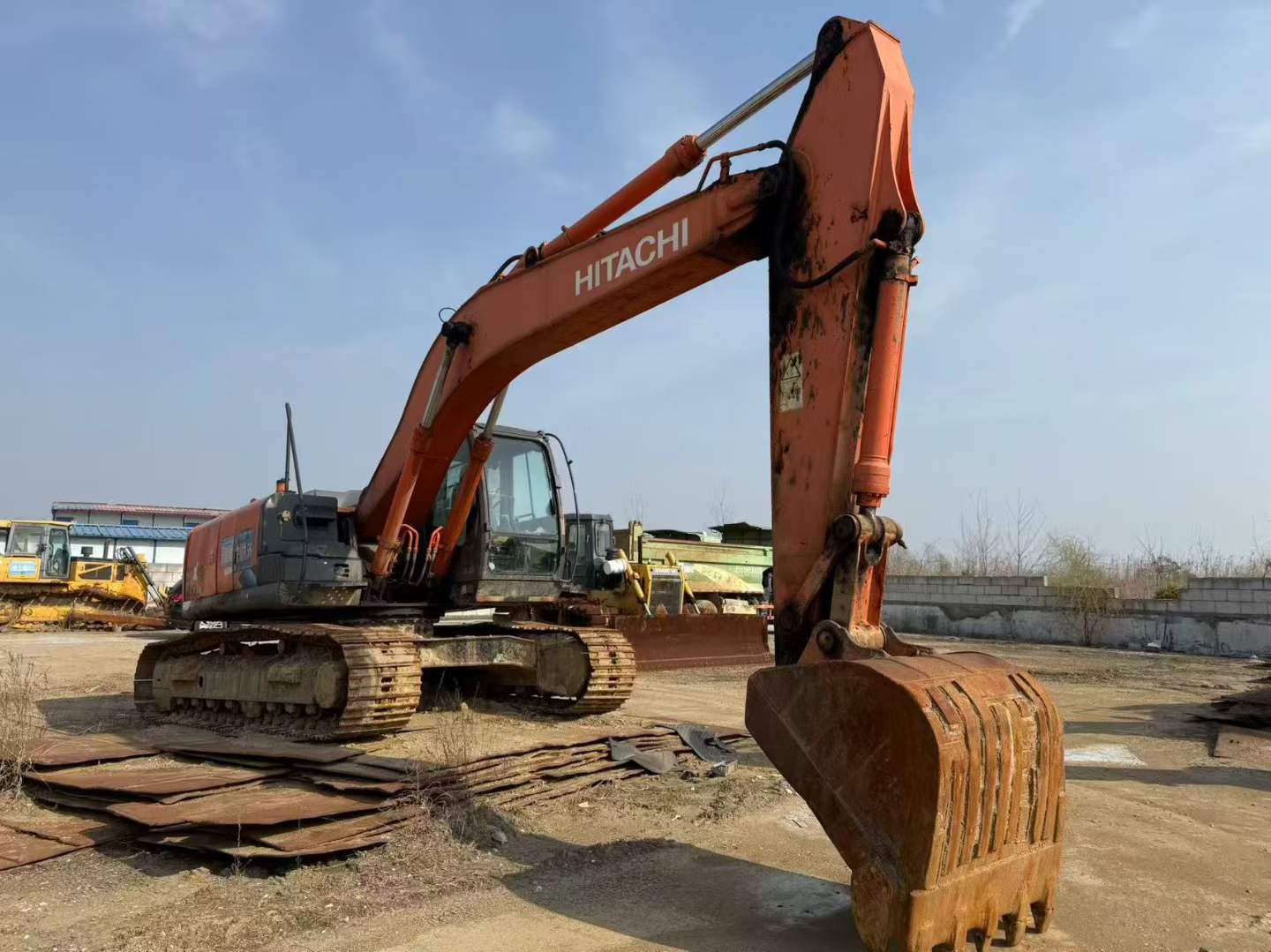 Used Hitachi ZH200-5A Excavator 2017 Model / 7