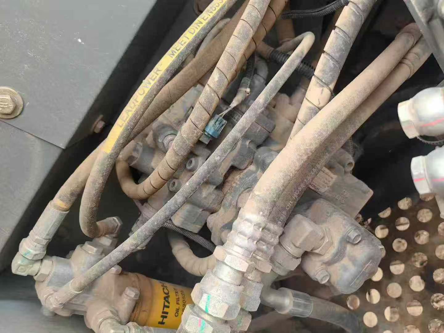 Used Hitachi ZX130-5A Excavator 2021 Model / 6