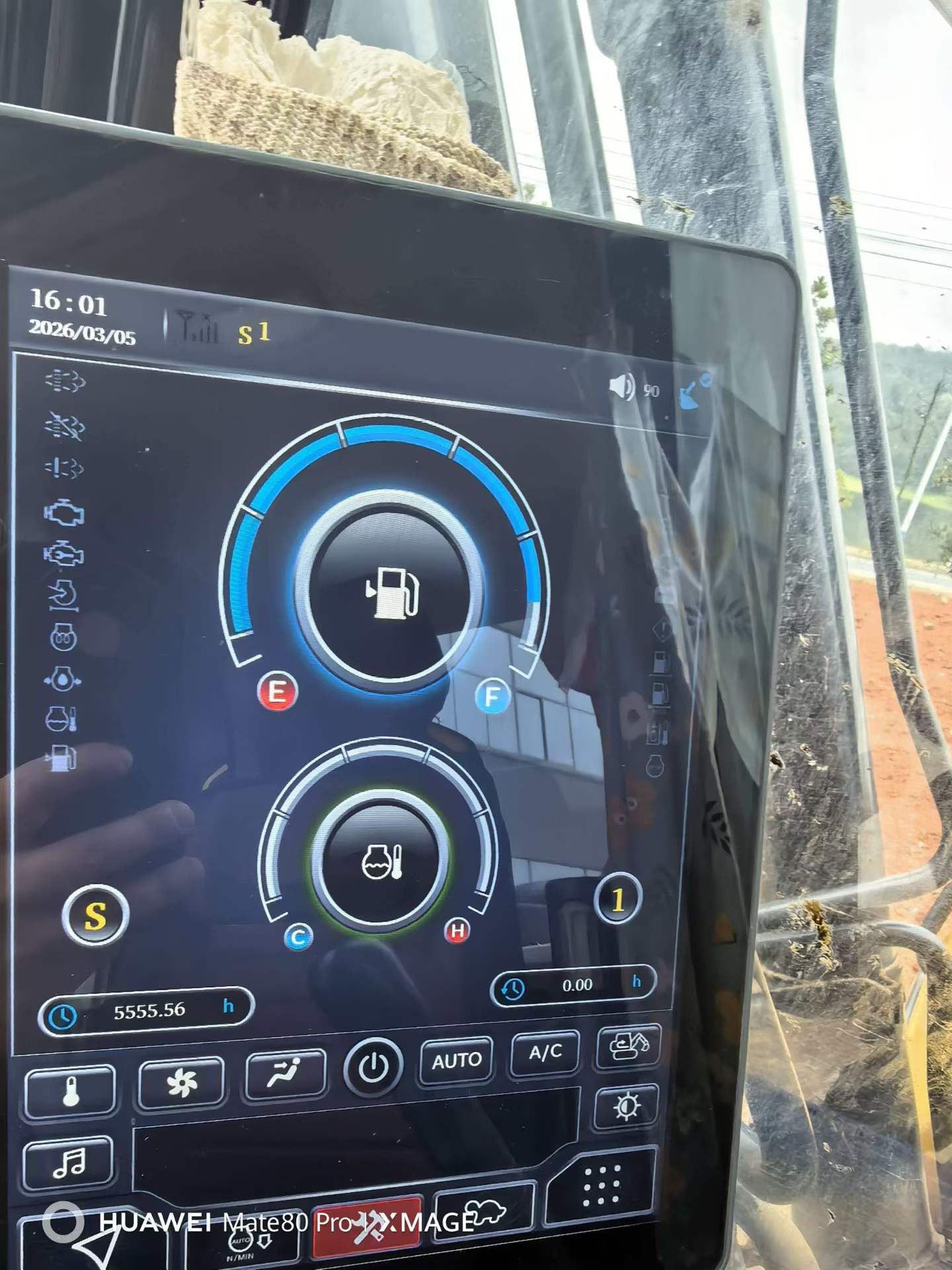 Used Sany SY200C Excavator 2016 Model / 3