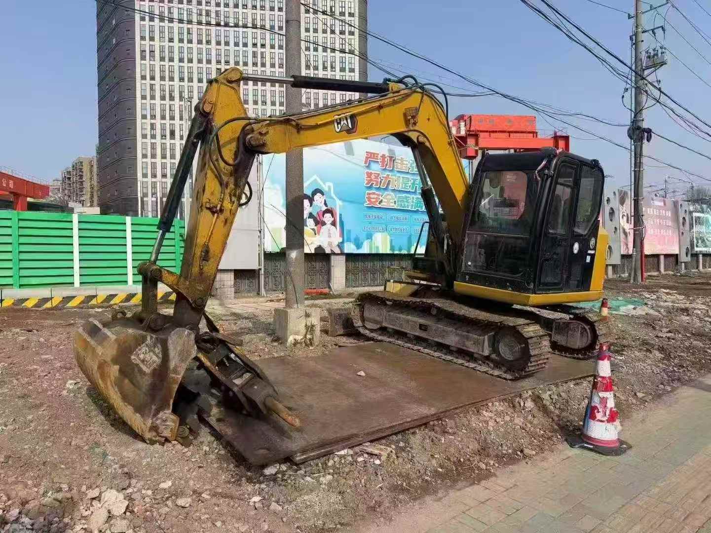 Used Caterpillar 307B Excavator 2015 Model / 3