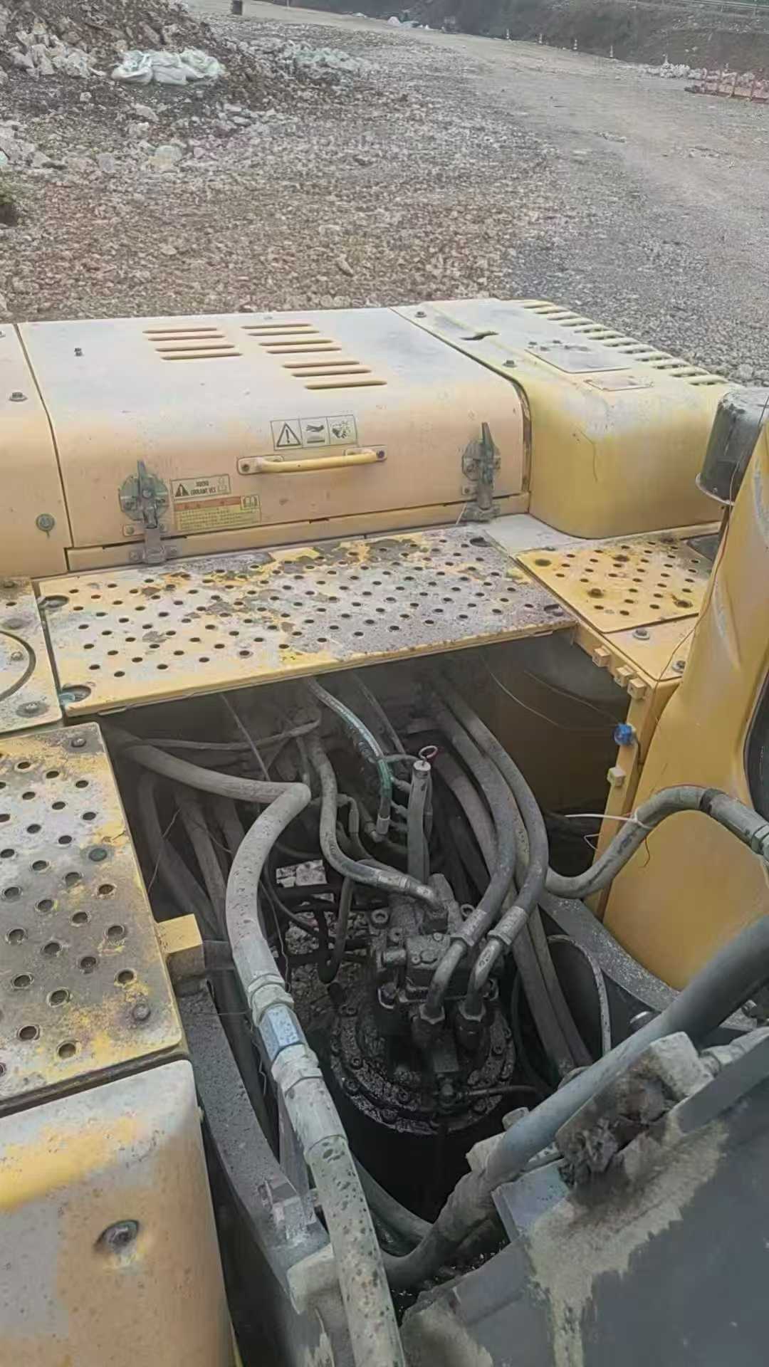 Used Volvo EC210B Excavator 2016 Model / 4