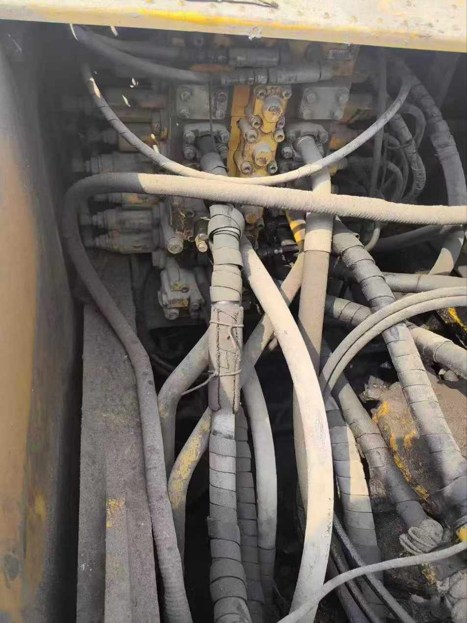 Used Komatsu PC210-8 Excavator 2017 Model / 8