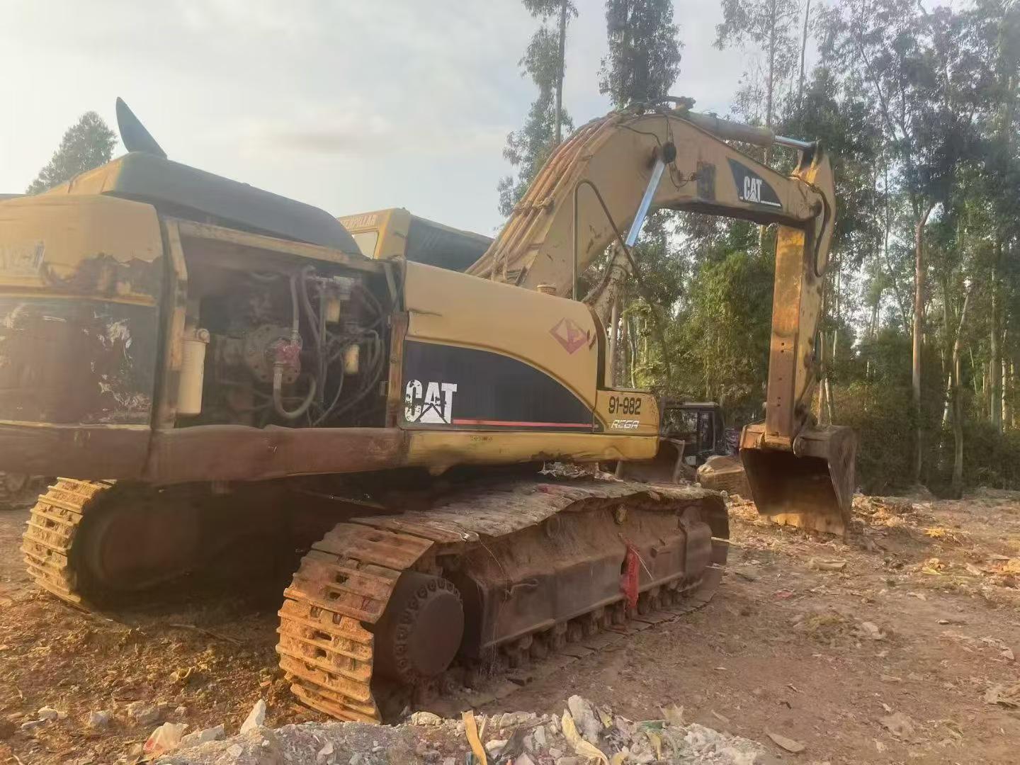 Used Caterpillar 330C Excavator 2016 Model / 4