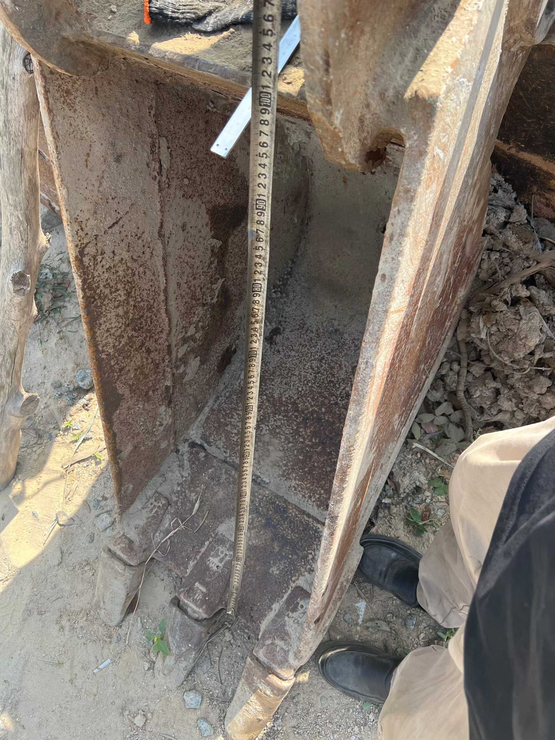 Used Caterpillar E200B Excavator 2016 Model / 8