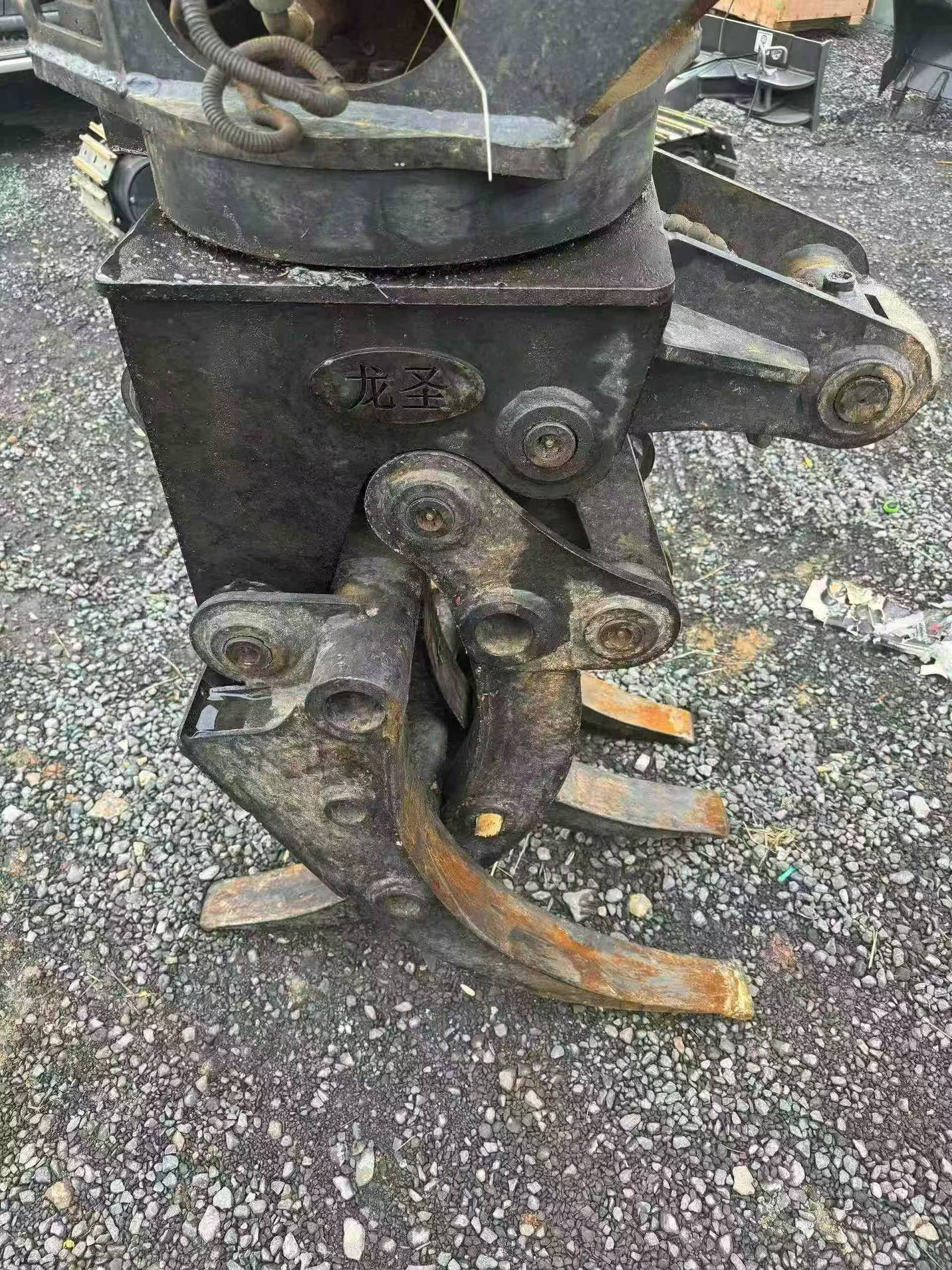 Used XCMG XE85C Excavator 2024 Model / 4