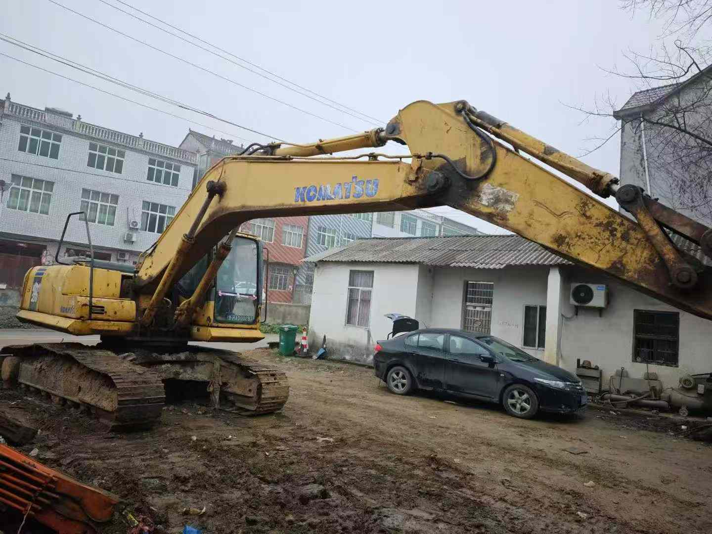 Used Komatsu PC200-7 Excavator 2007 Model / 6