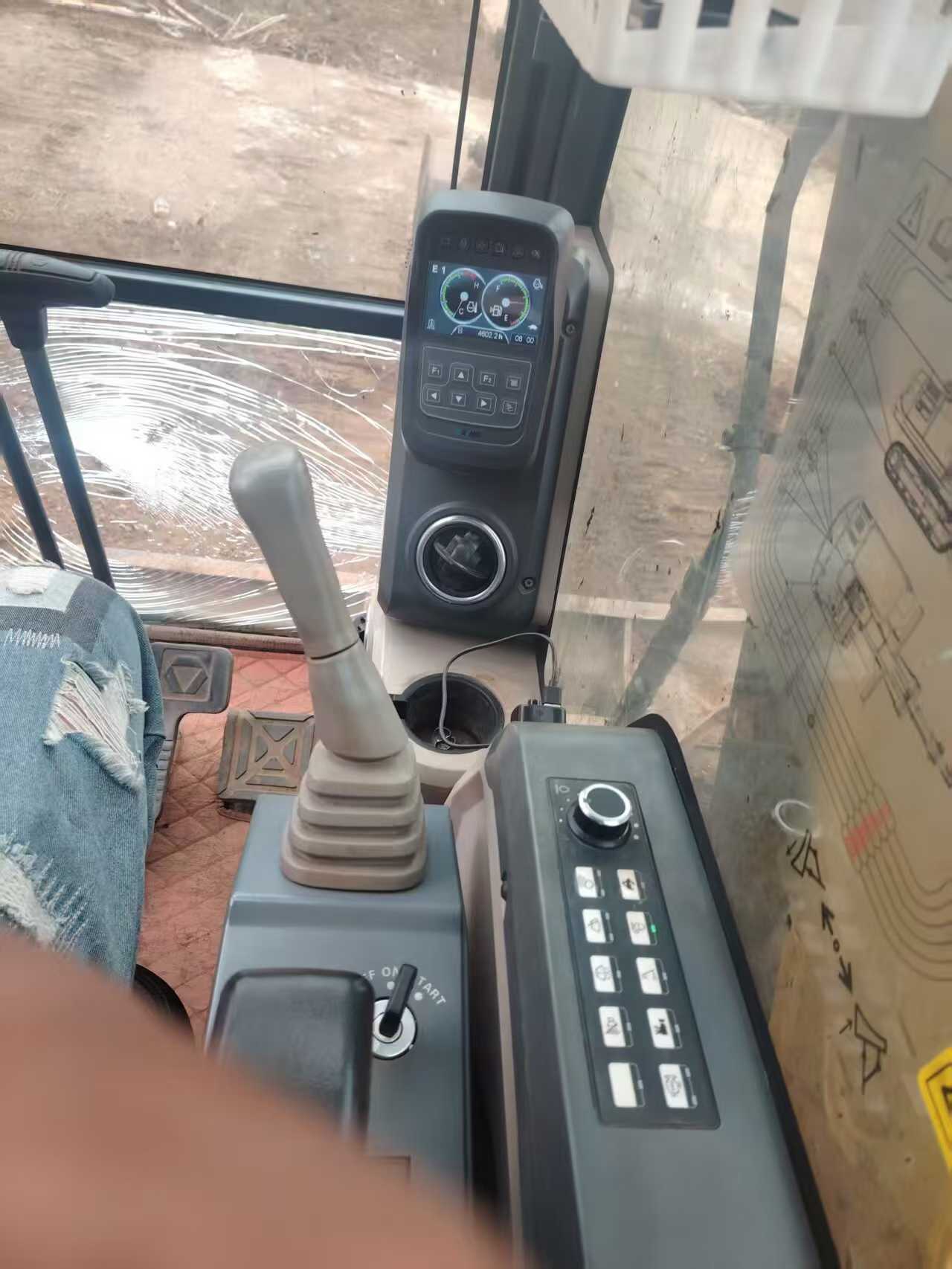 Used XCMG XE75C Excavator 2019 Model / 6