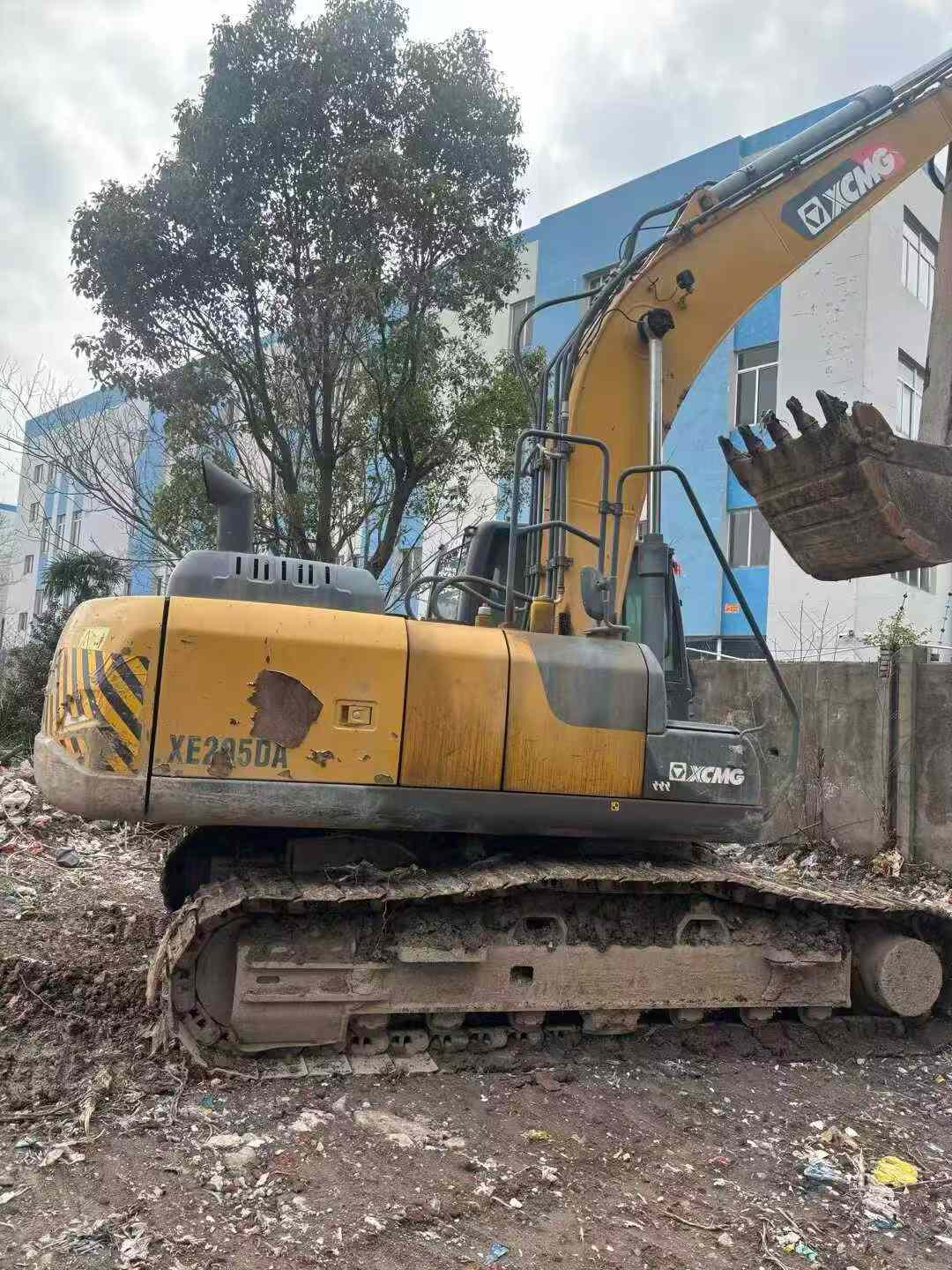 Used XCMG XE205DA Excavator 2021 Model / 3