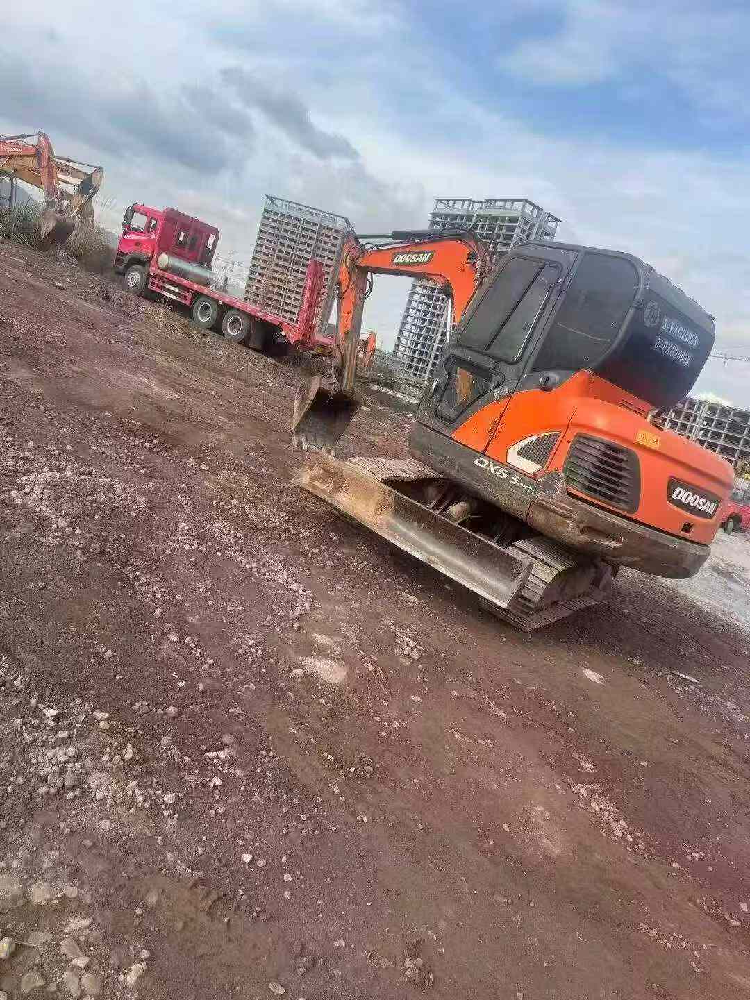 Used Doosan DH60 Excavator 2017 Model / 3