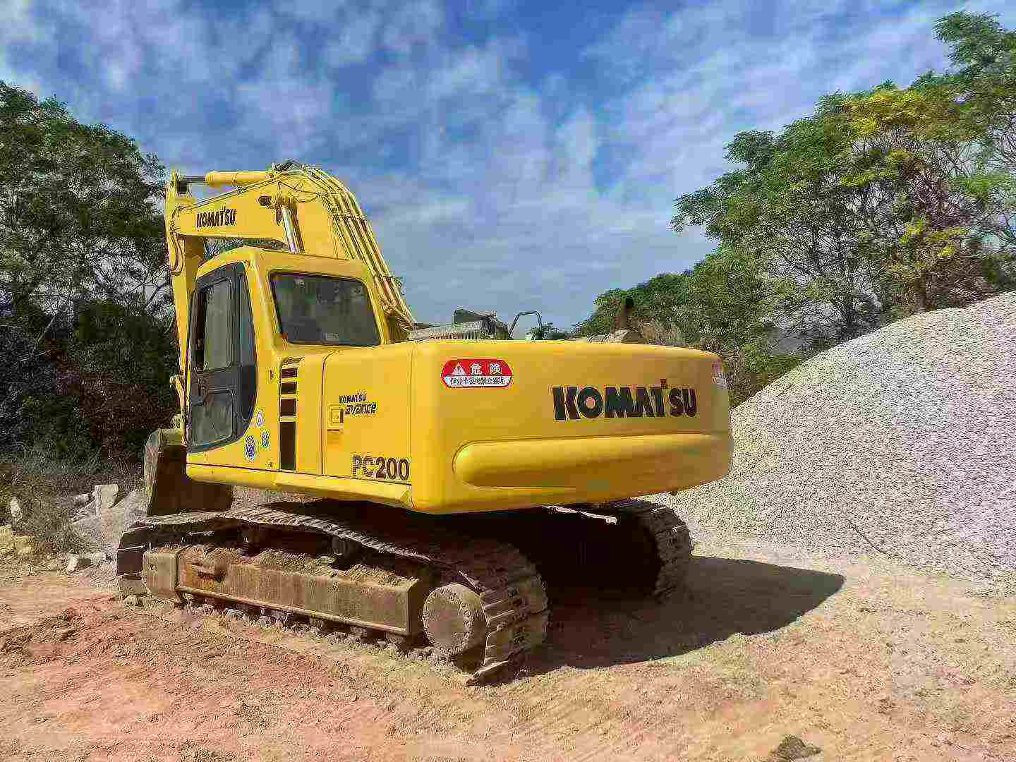 Used Komatsu PC200-6 Excavator 2016 Model / 2