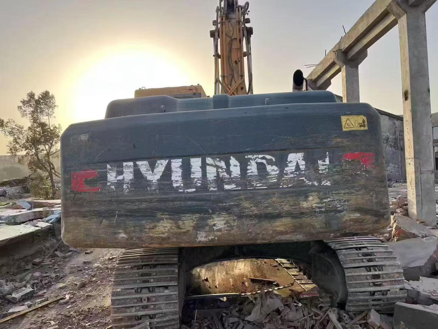 Used Hyundai R215-7 Excavator 2018 Model / 7