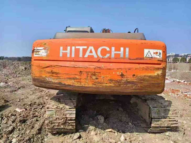 Buy Hitachi ZX200-3G Used Excavator / 1