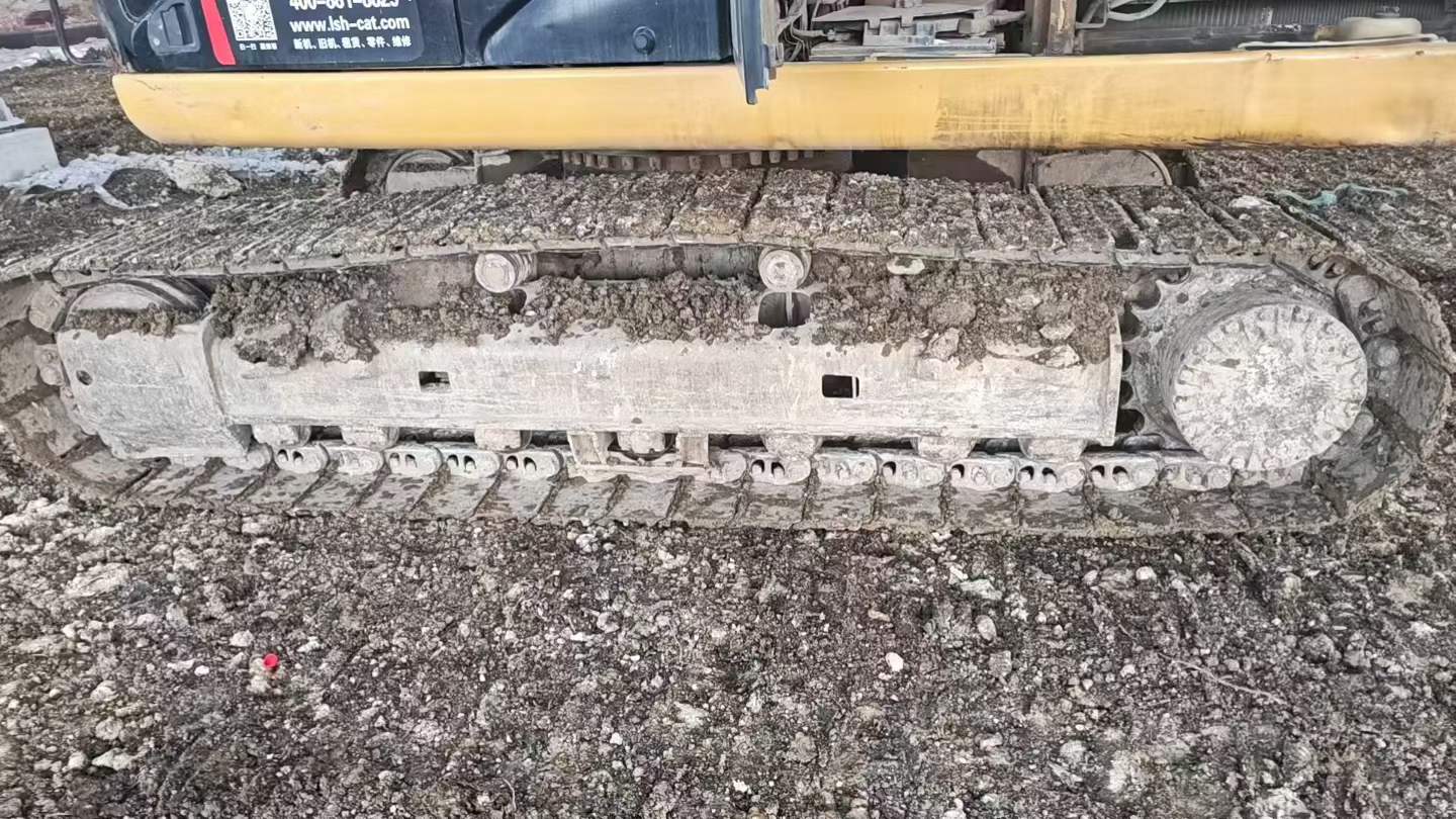 Used Caterpillar 320A Excavator 2016 Model / 4