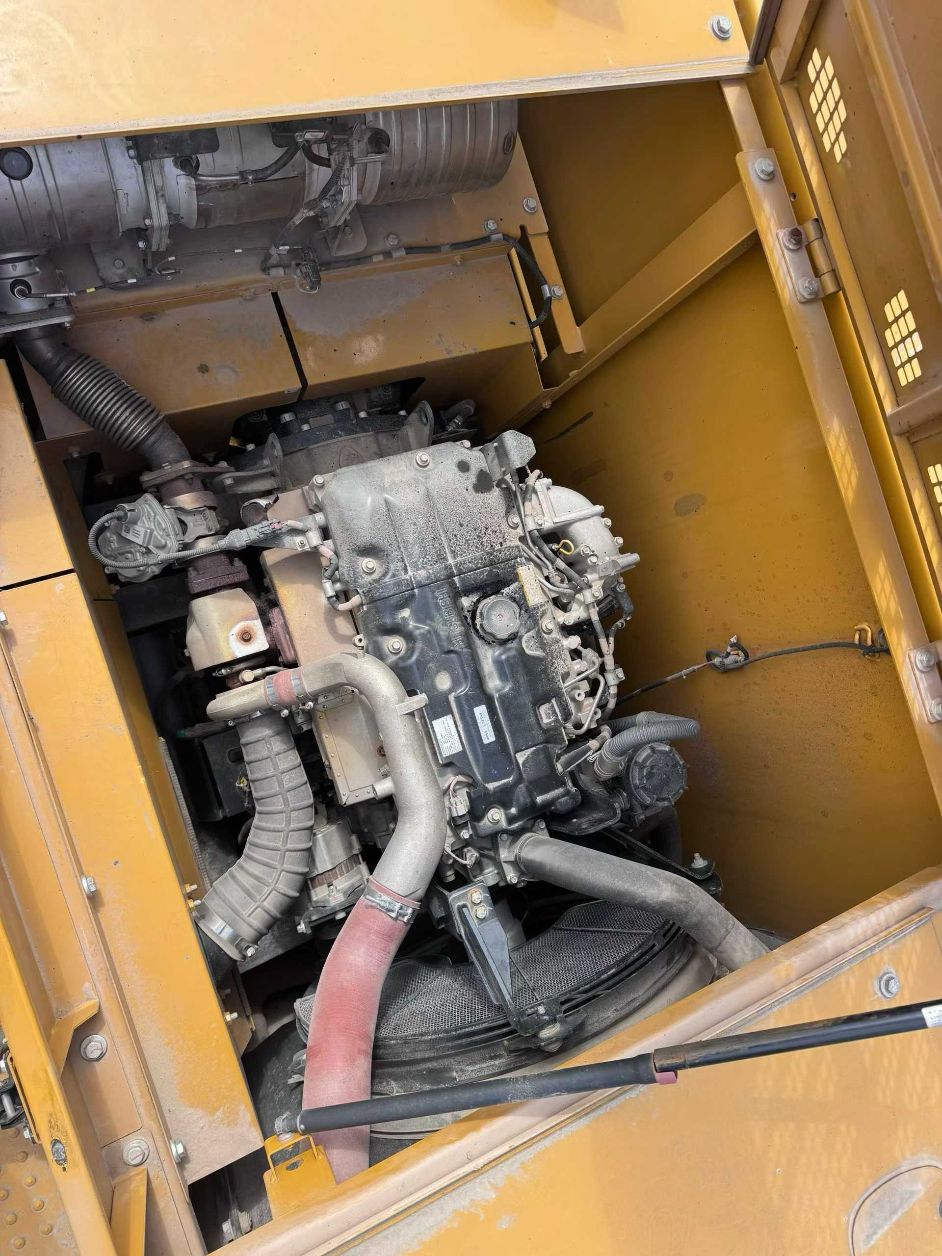 Used Sany SY215C Excavator 2024 Model / 8