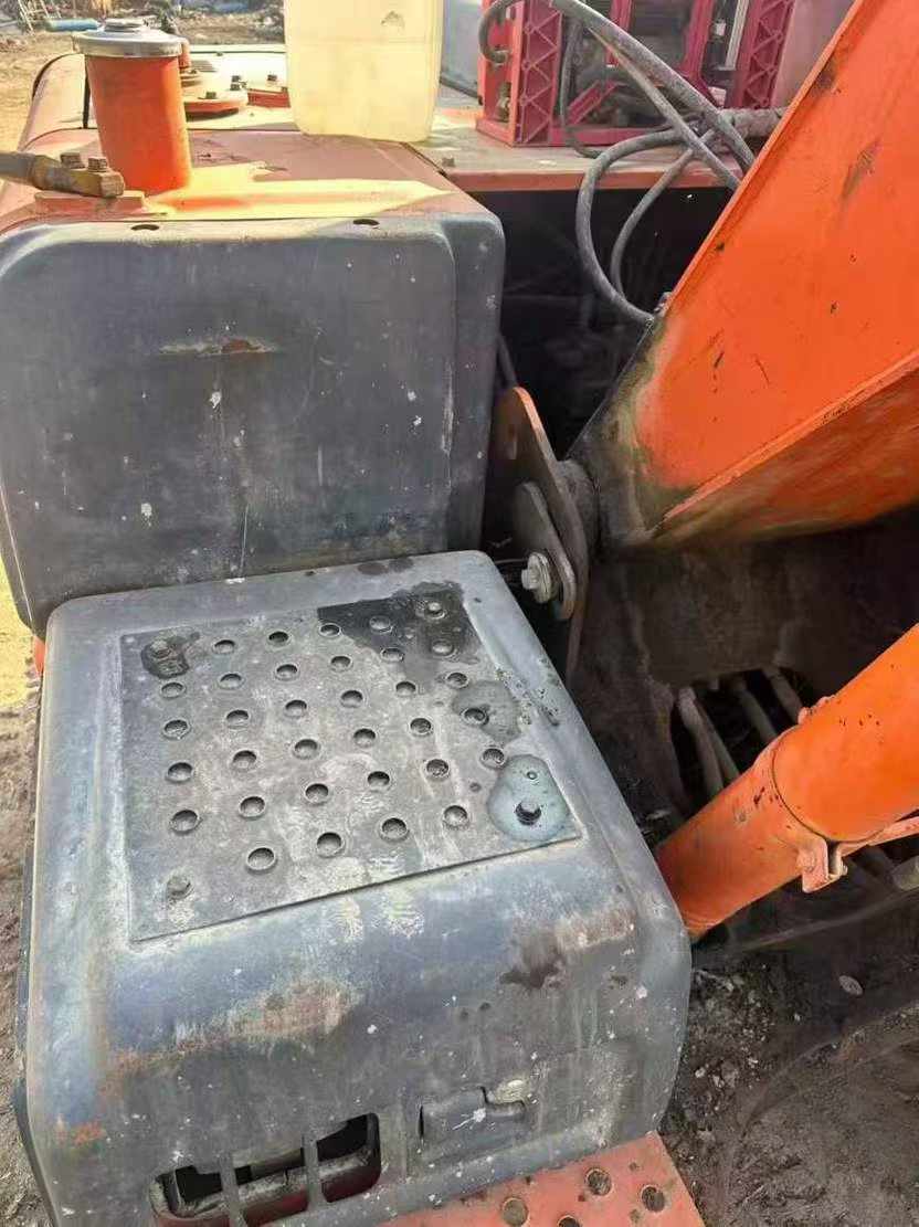 Used Hitachi EX120-6 Excavator 2016 Model / 8