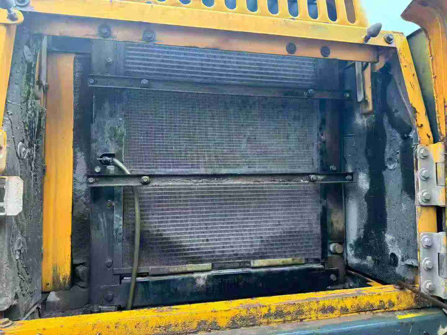 Used Volvo EC210B Excavator 2013 Model / 3