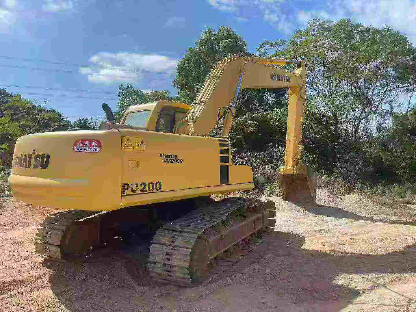 Used Komatsu PC200-6 Excavator 2016 Model / 3