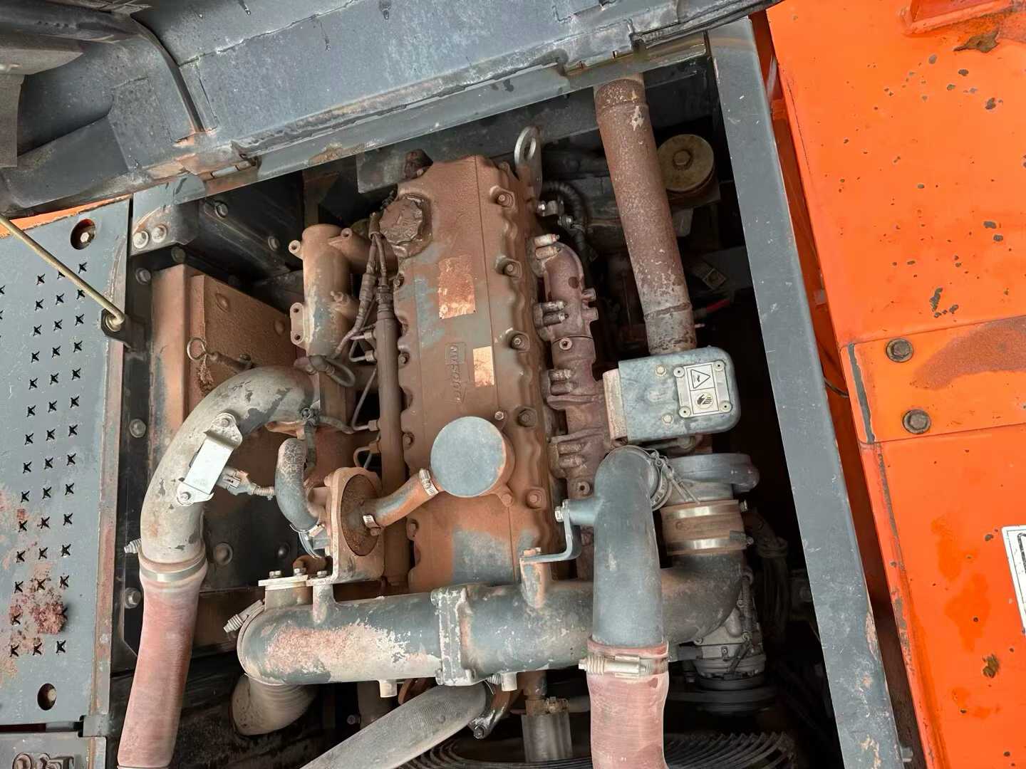 Used Doosan DX260LC Excavator 2017 Model / 3