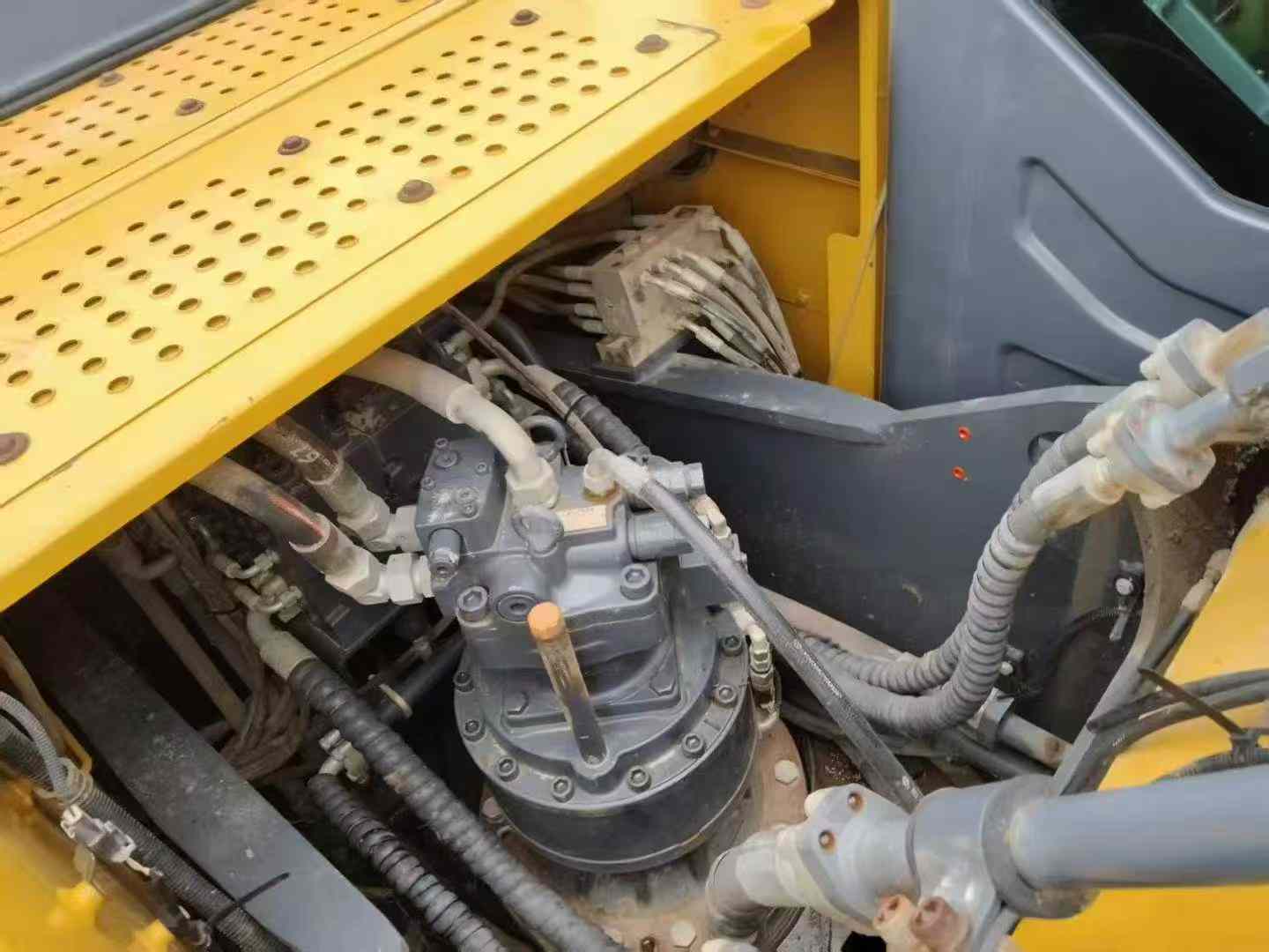 Used XCMG XE200 Excavator 2021 Model / 6