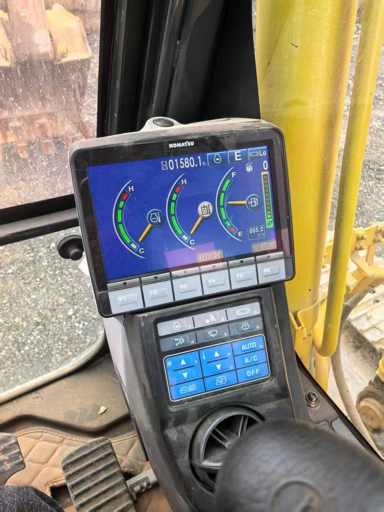 Used Komatsu PC110-7 Excavator 2016 Model / 9