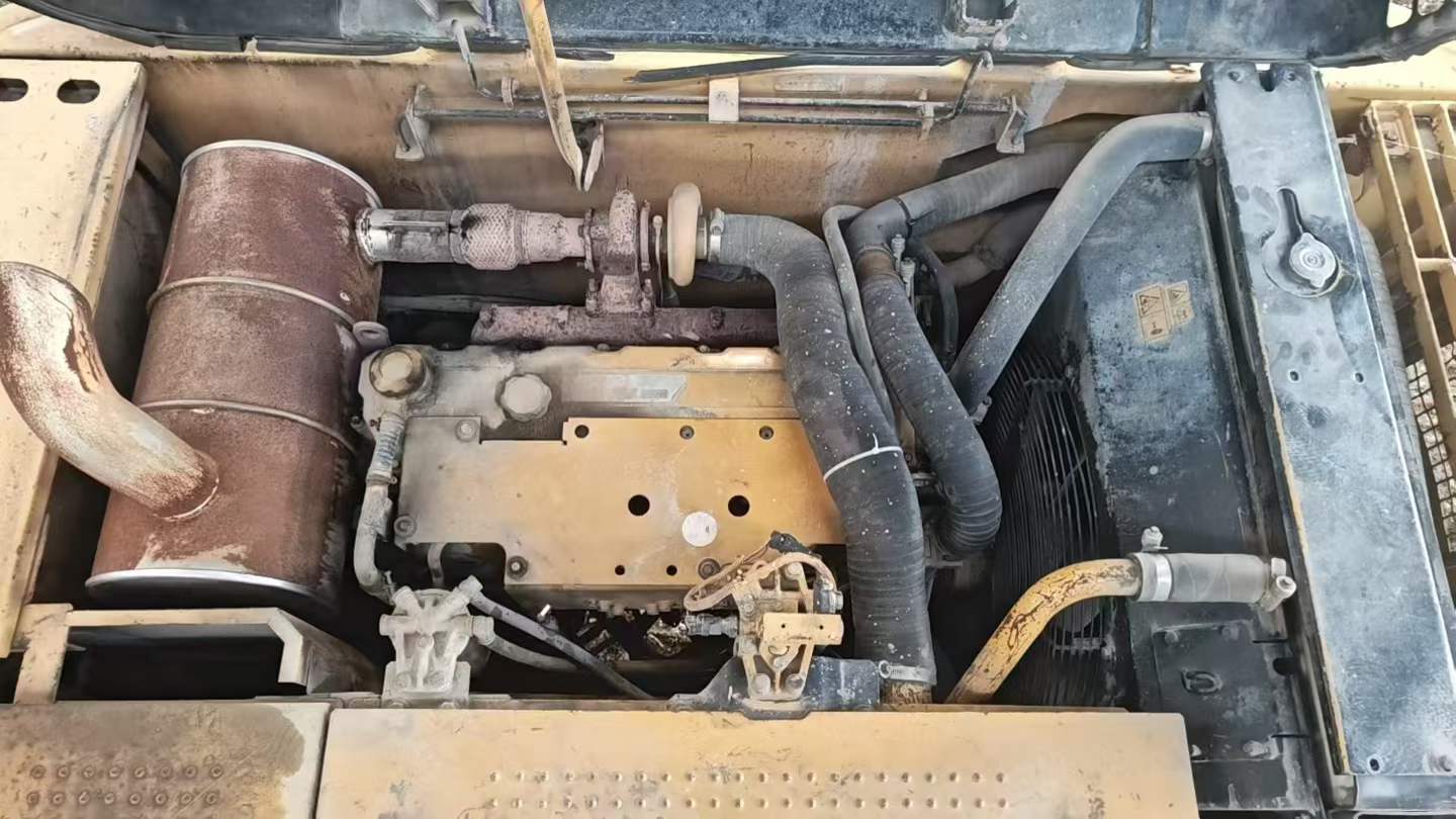 Used Caterpillar 320A Excavator 2016 Model / 9