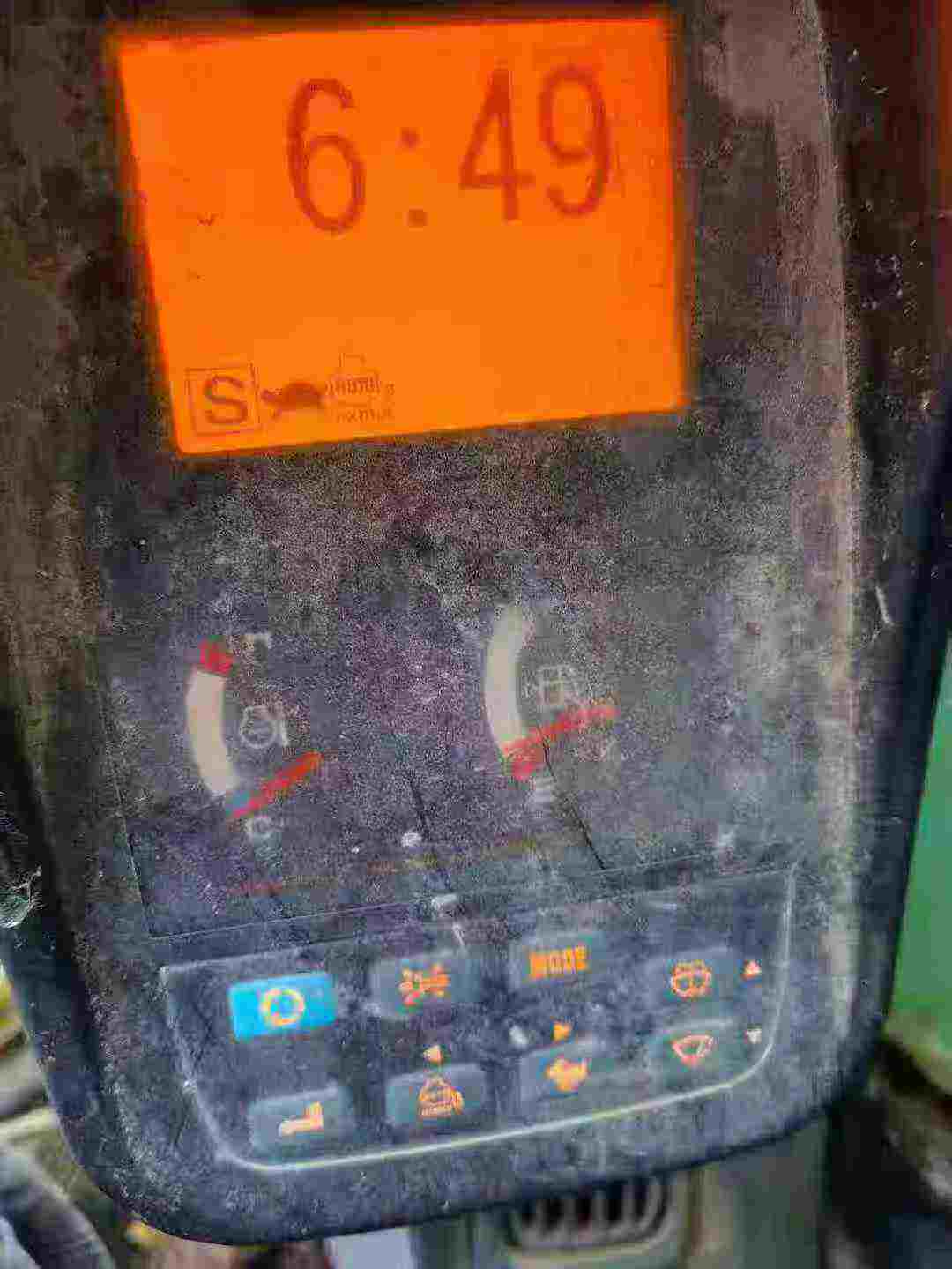 Used Kobelco SK140 Excavator 2011 Model / 4