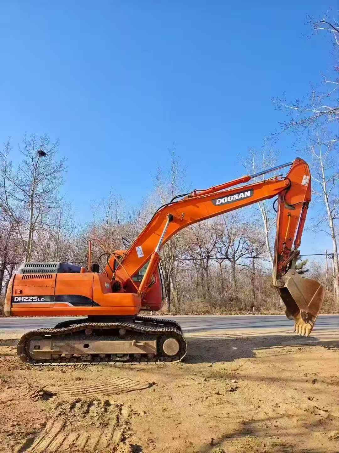 Used Doosan DH215-9 Excavator 2014 Model / 3