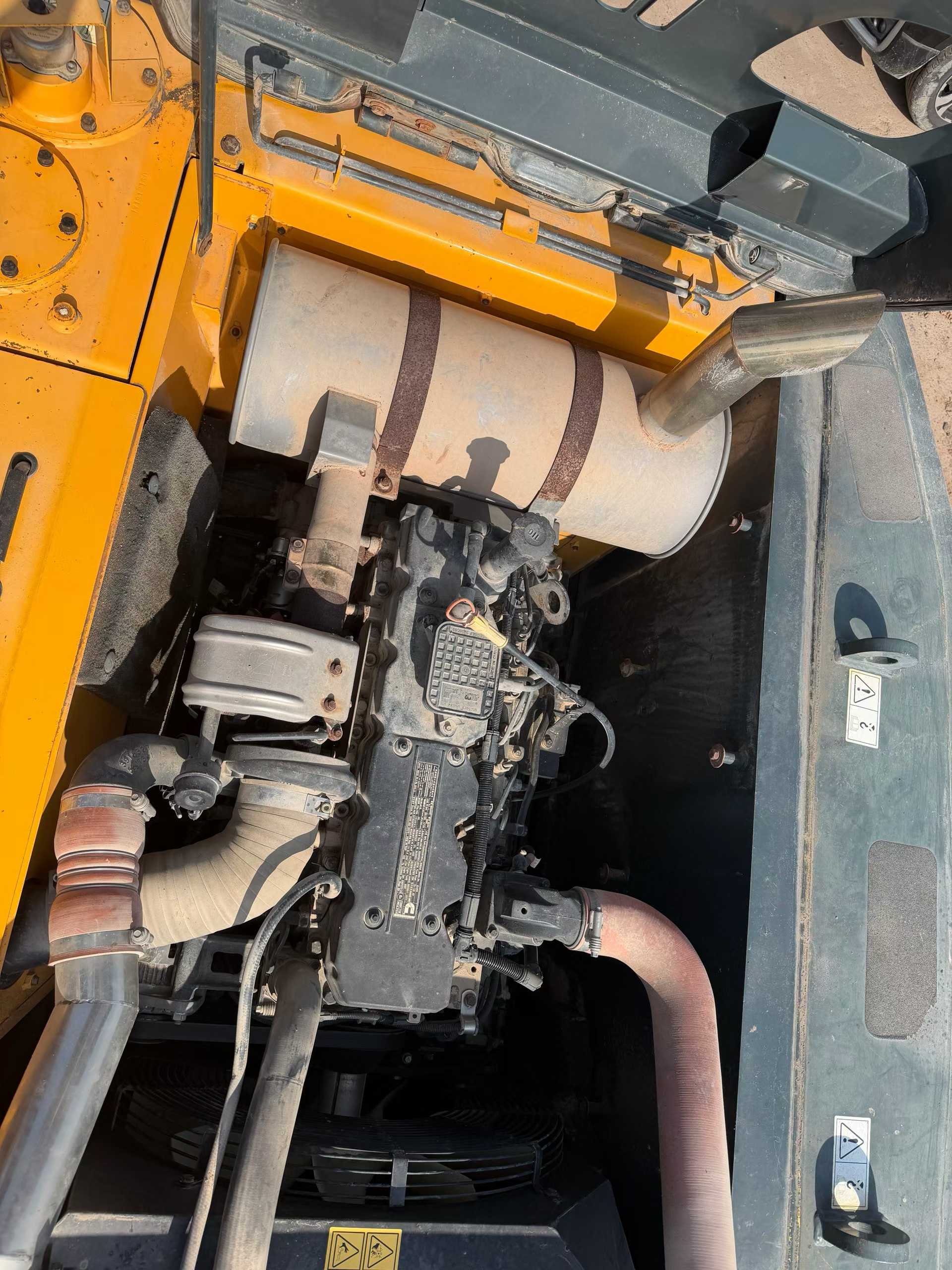 Used Hyundai R215-7 Excavator 2019 Model / 3