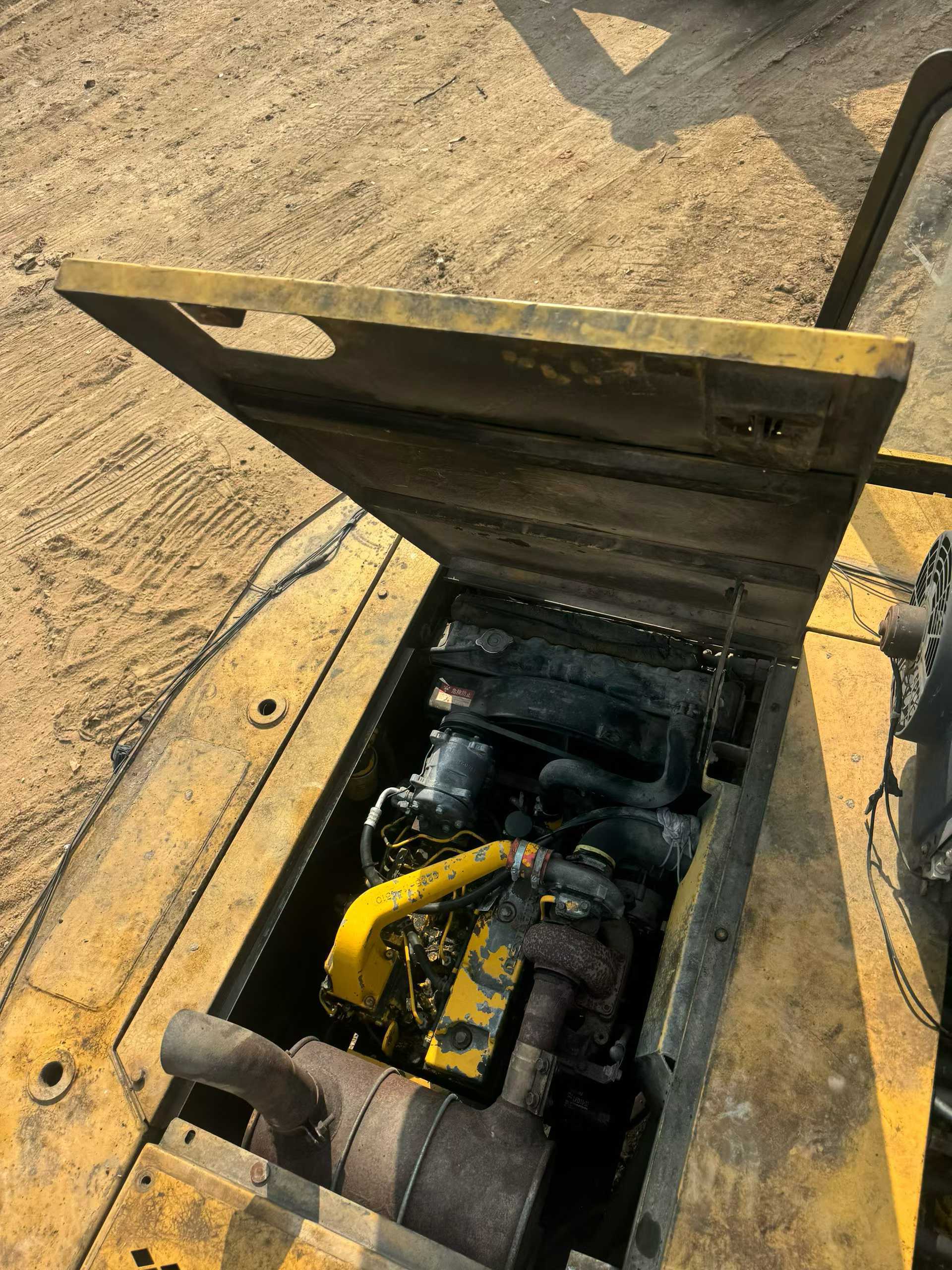 Used Komatsu PC120-5 Excavator 2016 Model / 4