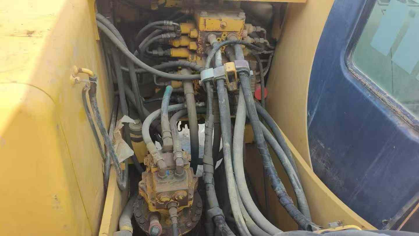 Used Komatsu PC120-6E Excavator 2016 Model / 5