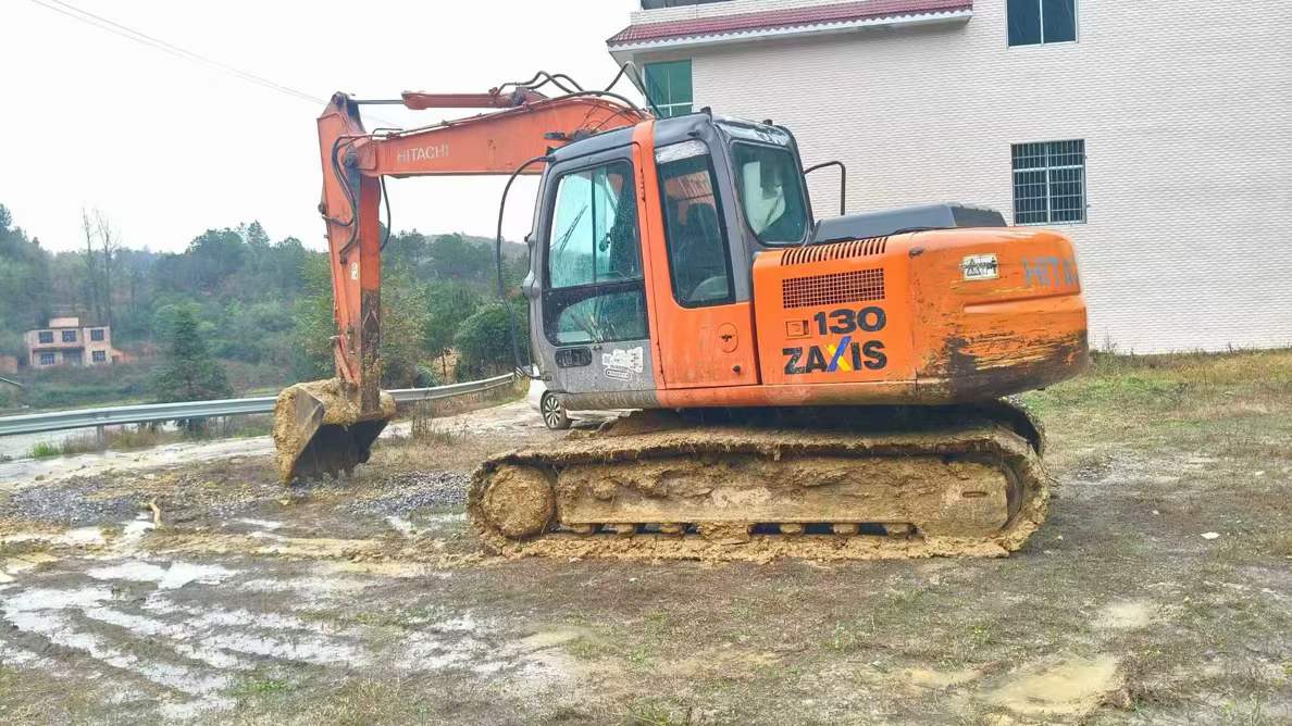 Used Hitachi EX120-6 Excavator 2016 Model / 2