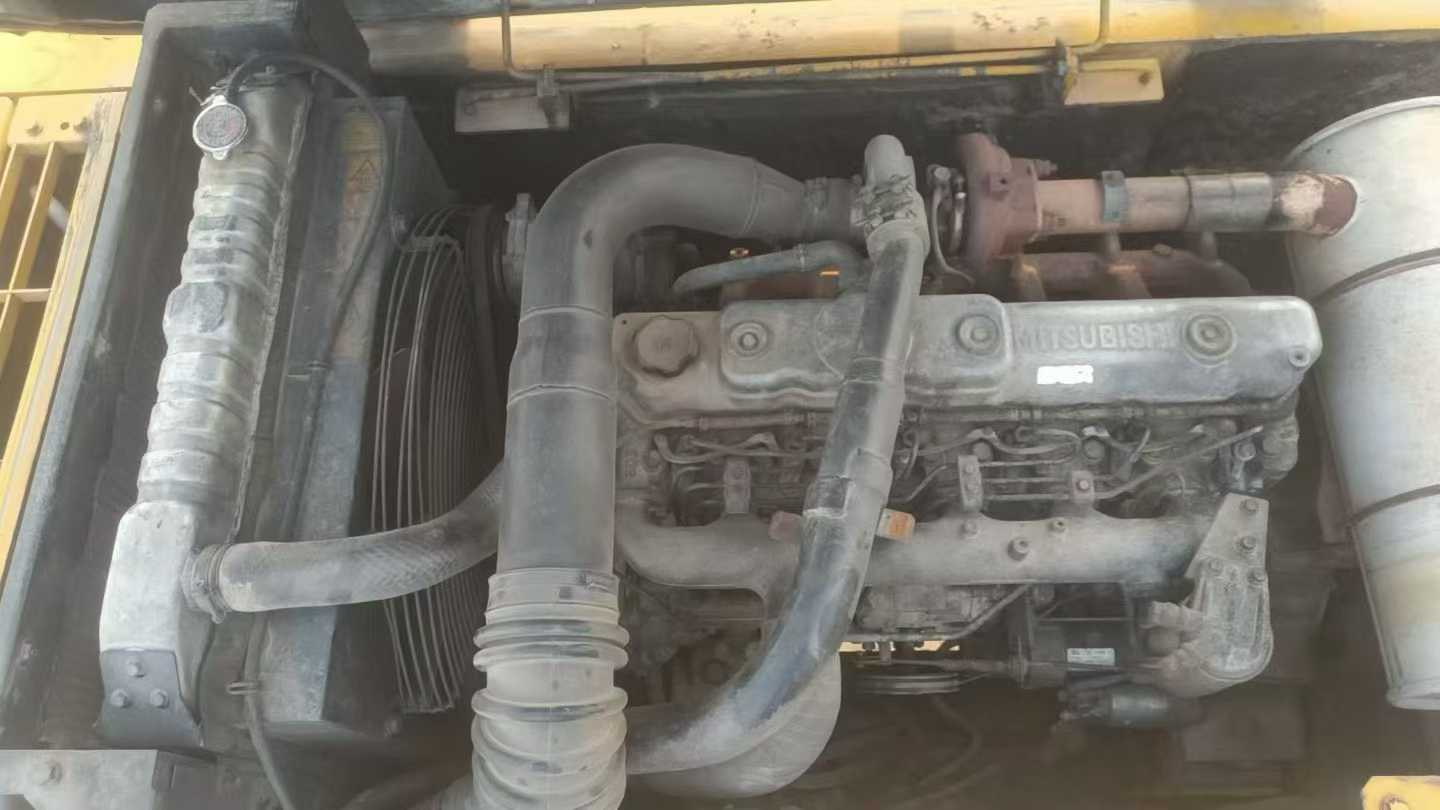 Used Kato 820-3SP Excavator 2016 Model / 6