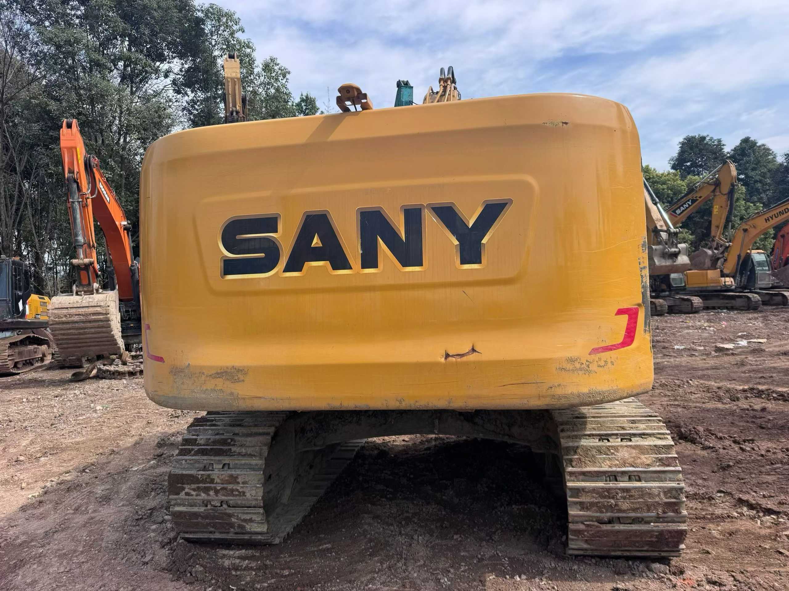 Used Sany SY215C Excavator 2024 Model / 3