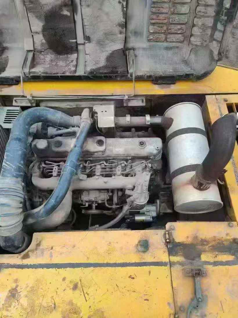 Used Kato HD820R Excavator 2016 Model / 5