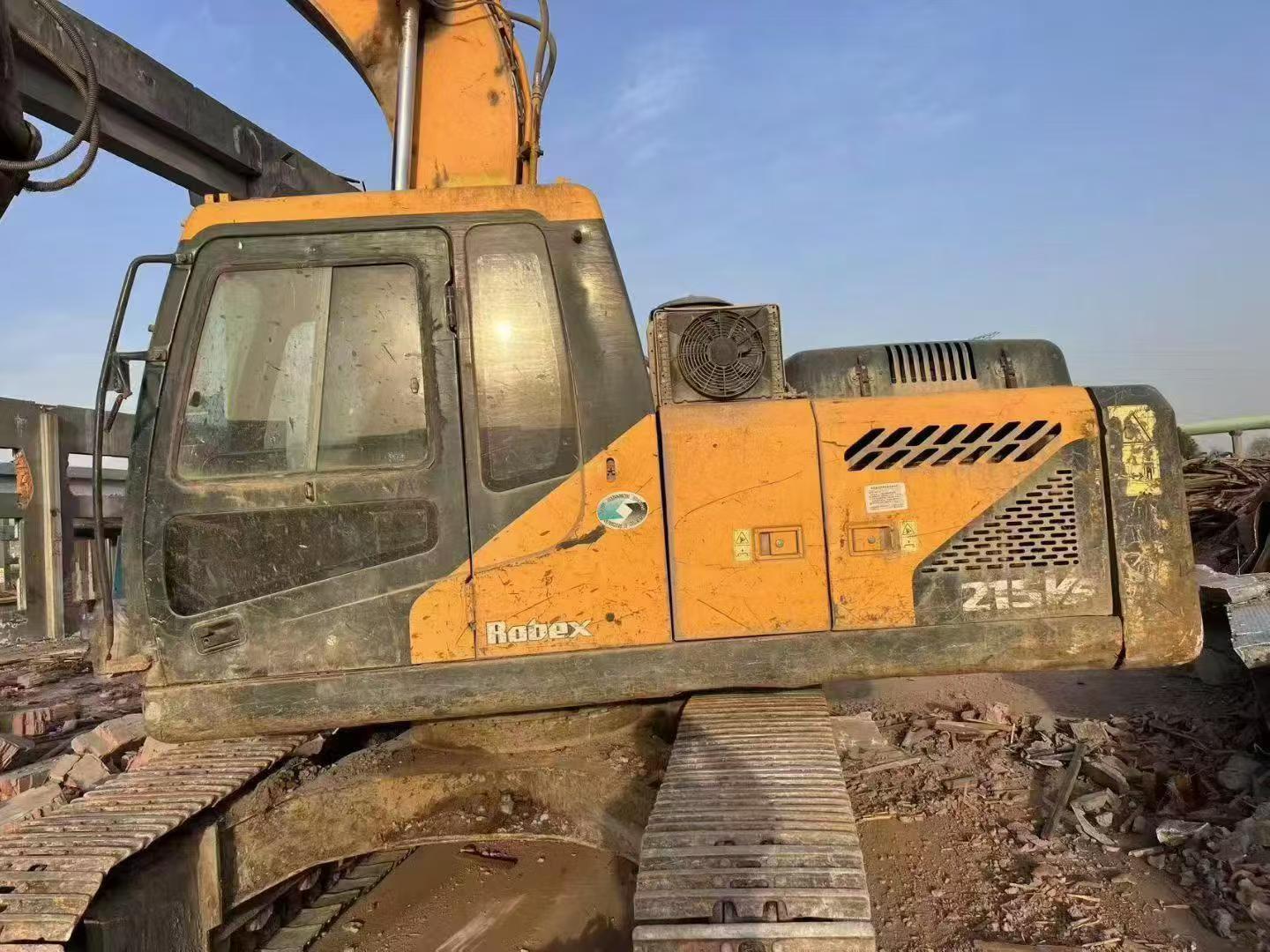 Used Hyundai R215-7 Excavator 2018 Model / 3