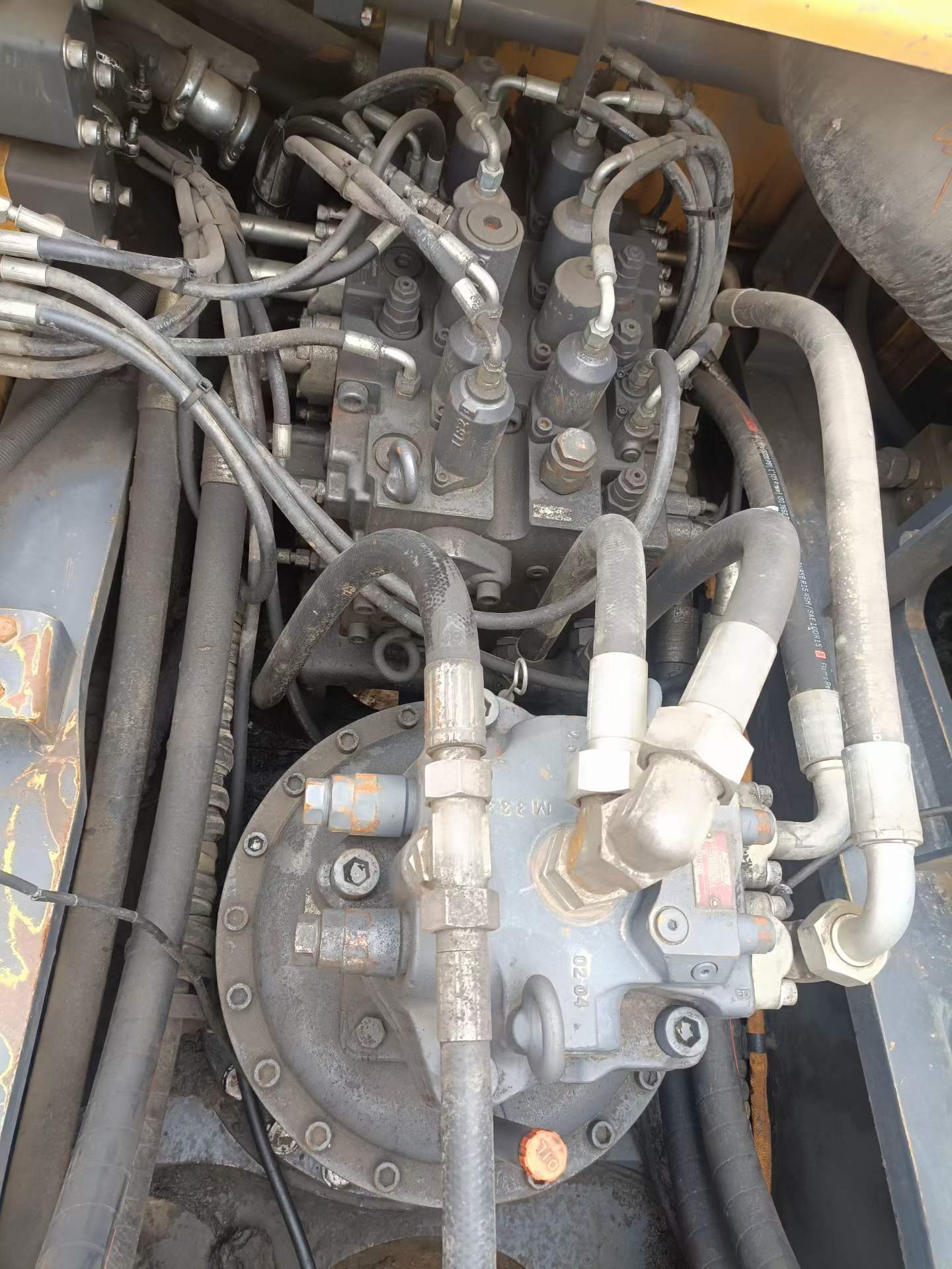 Used XCMG XE490D Excavator 2021 Model / 4