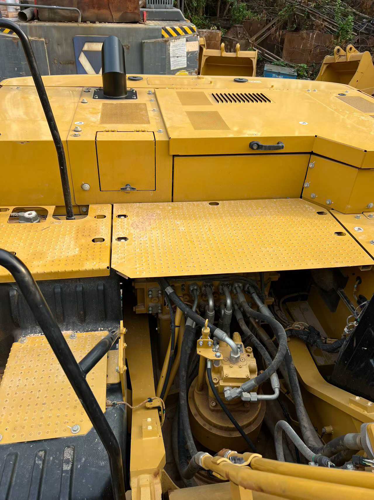 Used Caterpillar 330B Excavator 2021 Model / 4