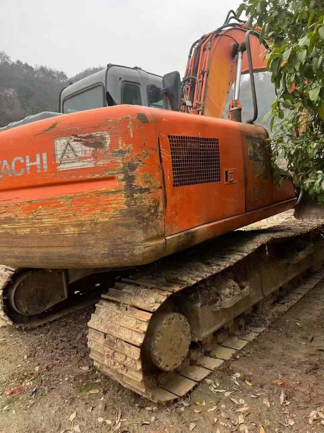 Used Hitachi EX130H-5 Excavator 2012 Model / 6
