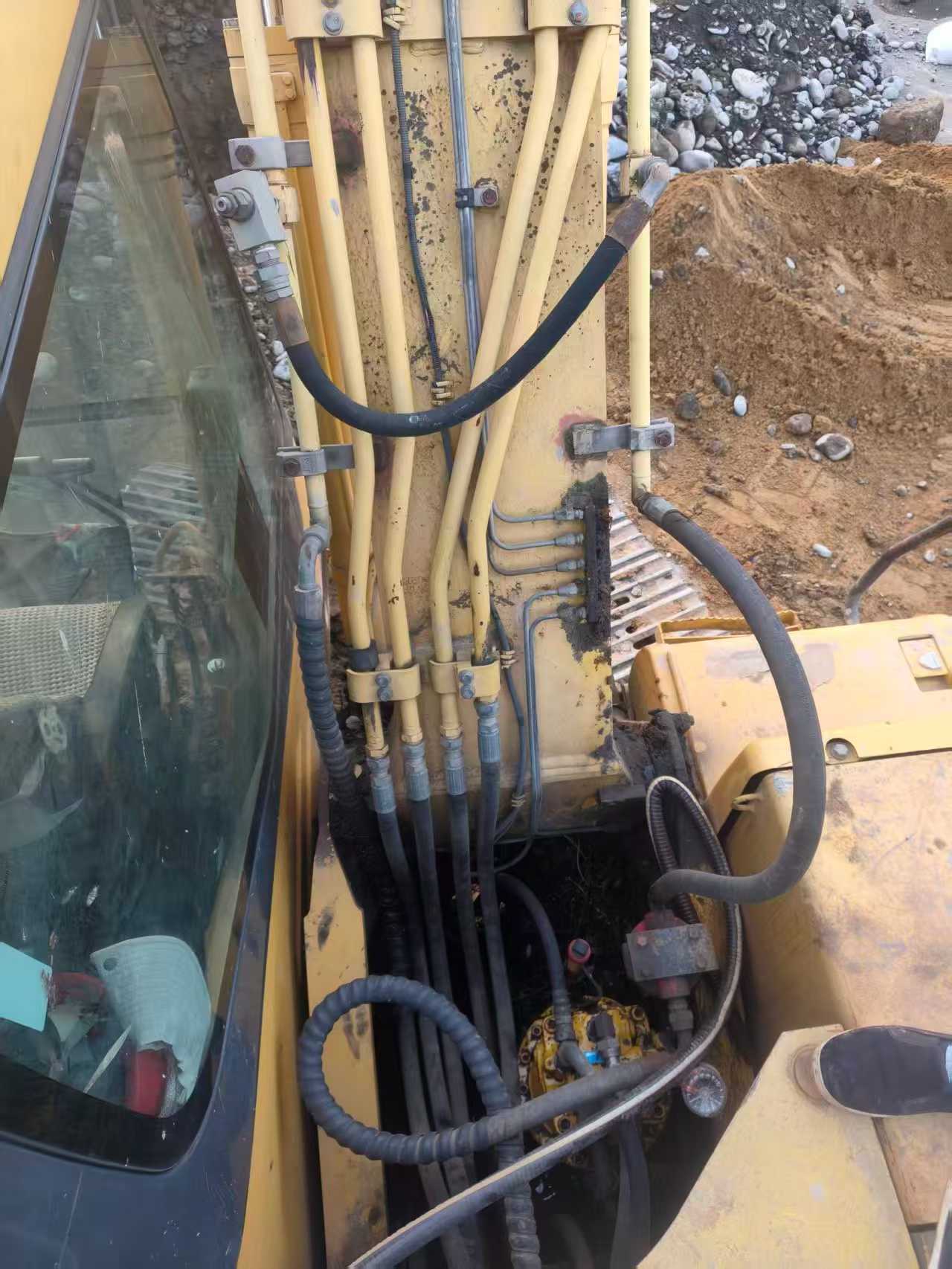 Used Komatsu PC160-6 Excavator 2014 Model / 7