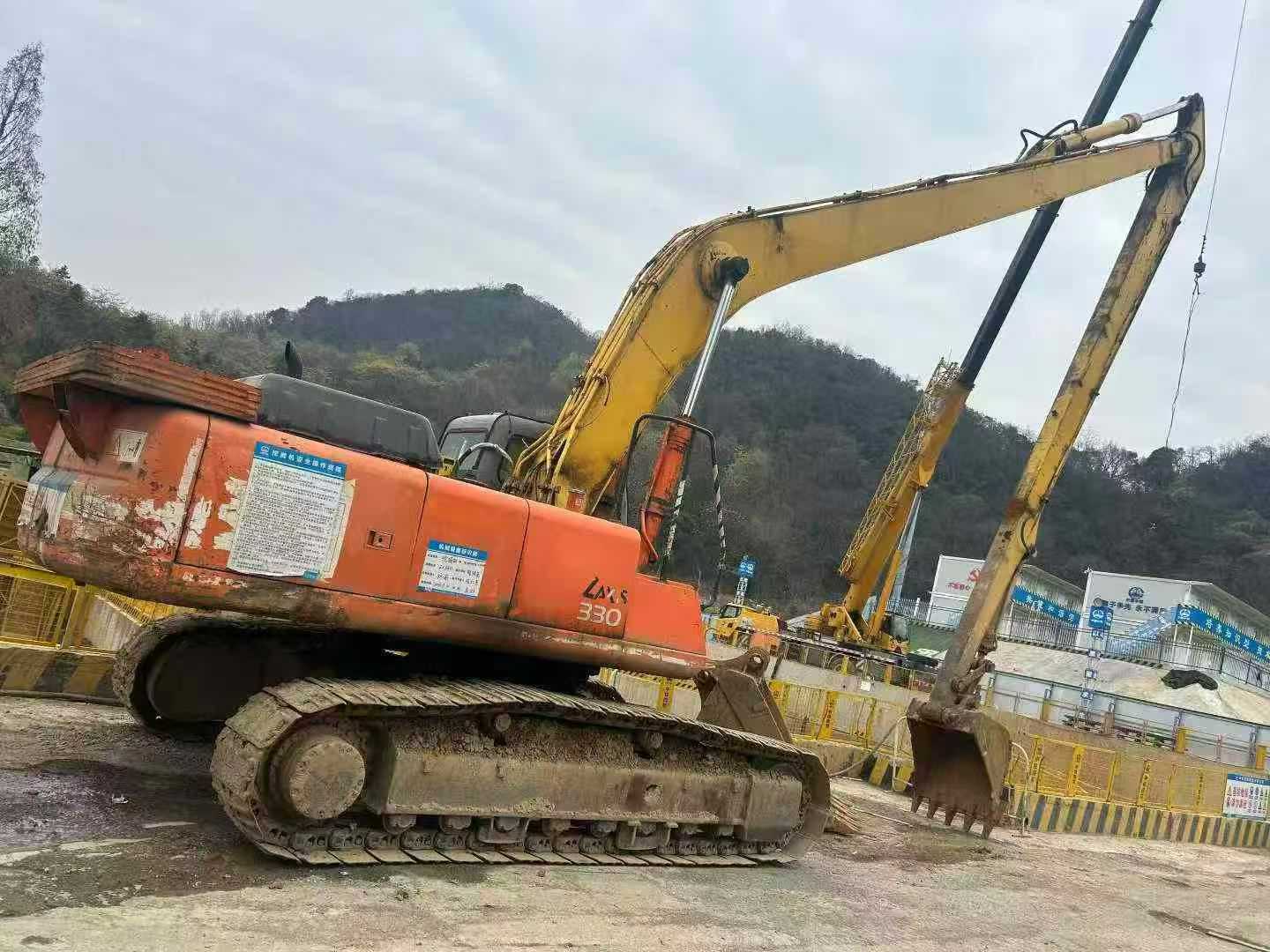 Used Hitachi ZX330-6 Excavator 2016 Model / 2