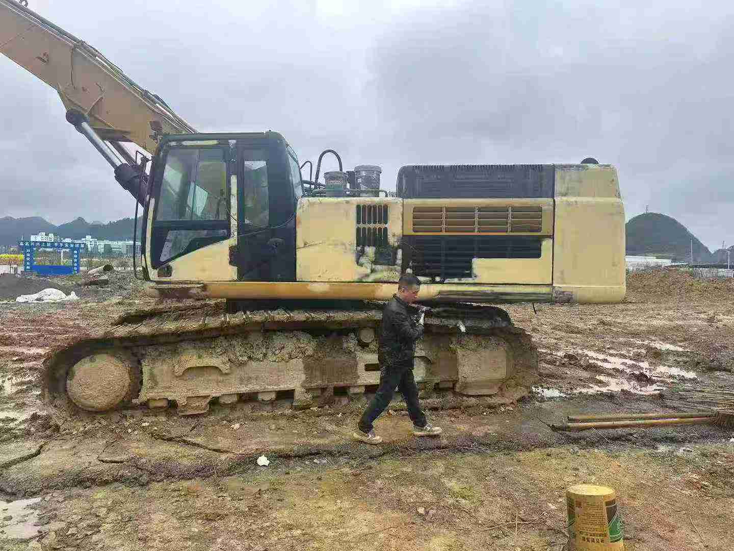 Used Caterpillar 345B Excavator 2016 Model / 3