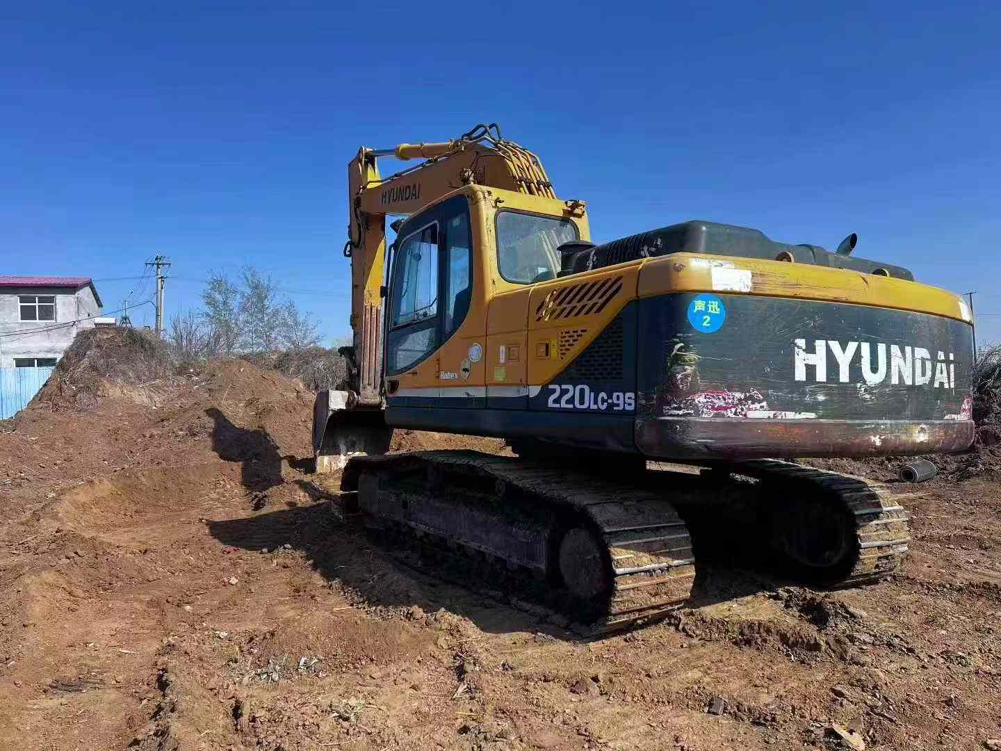 Used Hyundai R220-5 Excavator 2016 Model / 3