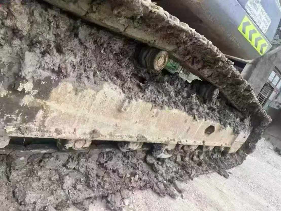 Used Hitachi EX200 Excavator 2012 Model / 9