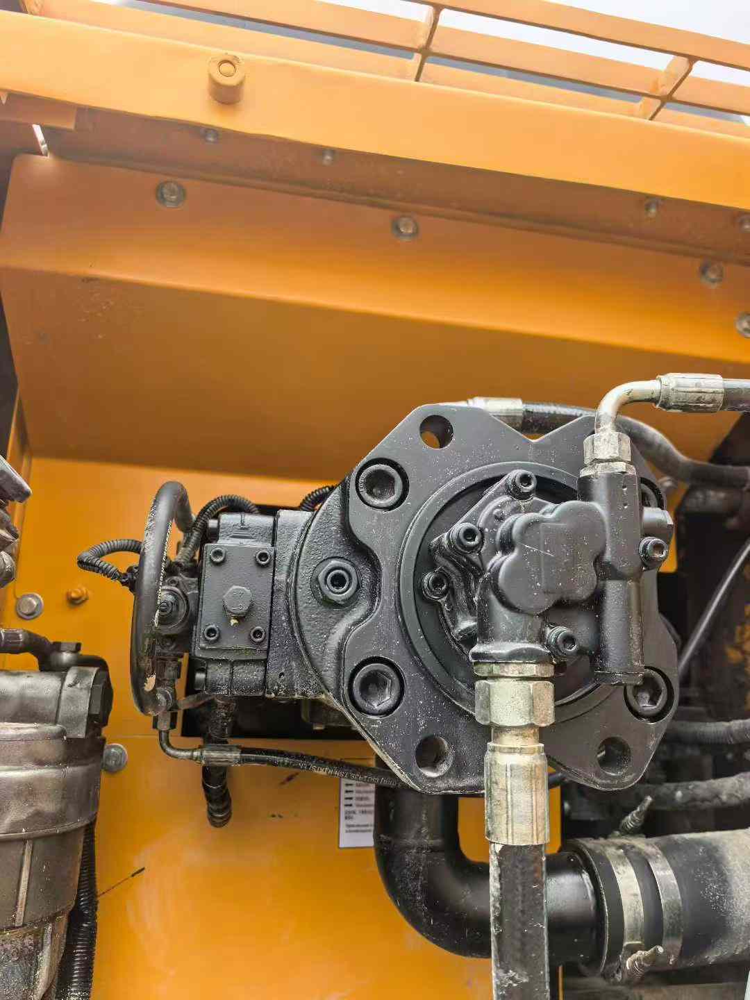 Used Sany SY215C Excavator 2019 Model / 4