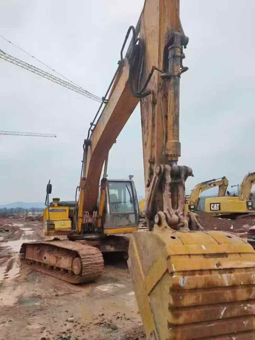 Used Kato HD820R Excavator 2016 Model / 4