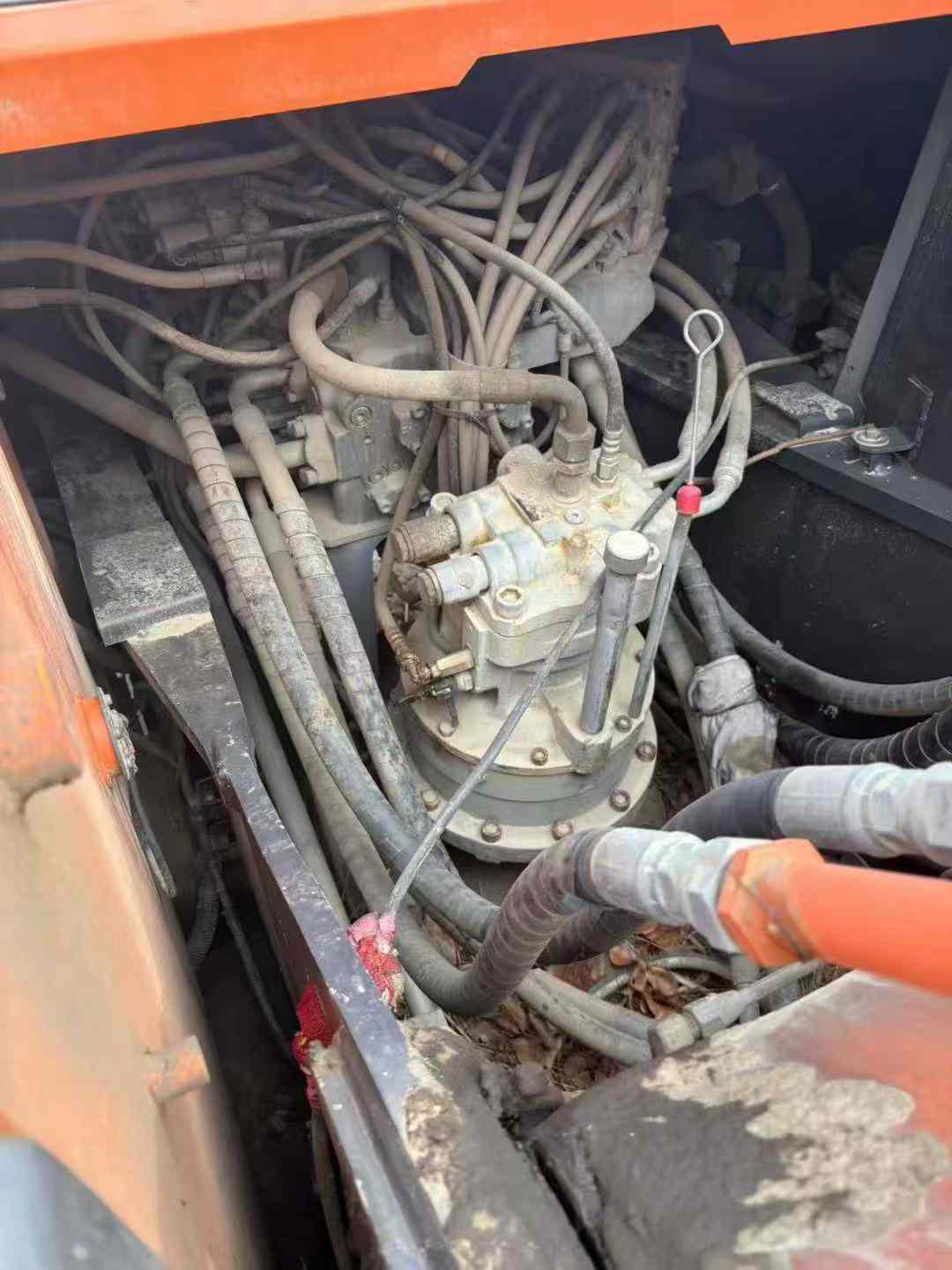 Used Hitachi ZH200-5A Excavator 2016 Model / 6