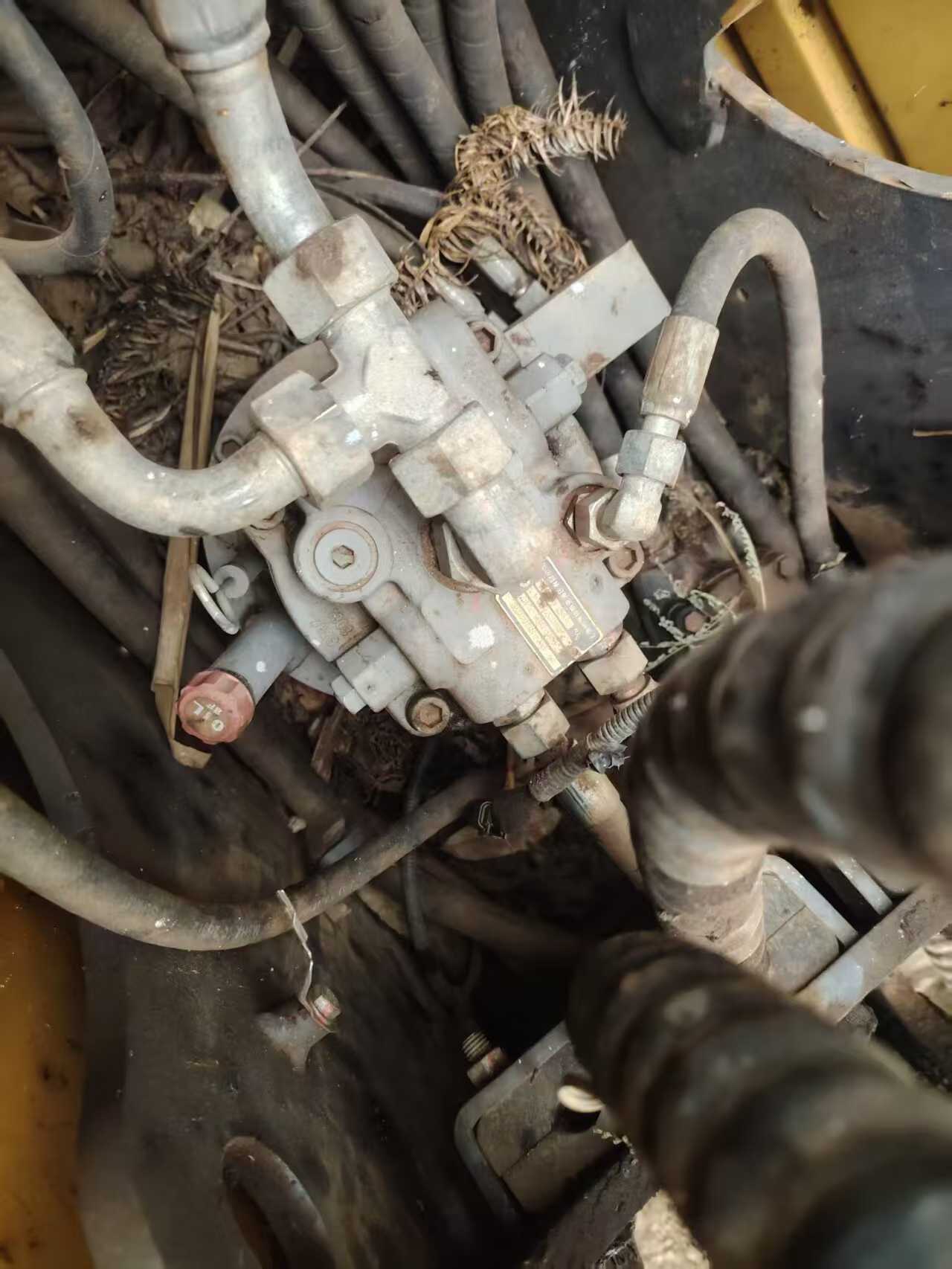 Used XCMG XE75C Excavator 2019 Model / 4