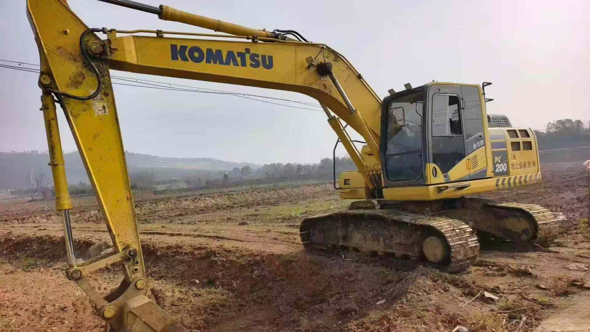 Used Komatsu PC200-10 Excavator 2016 Model / 3