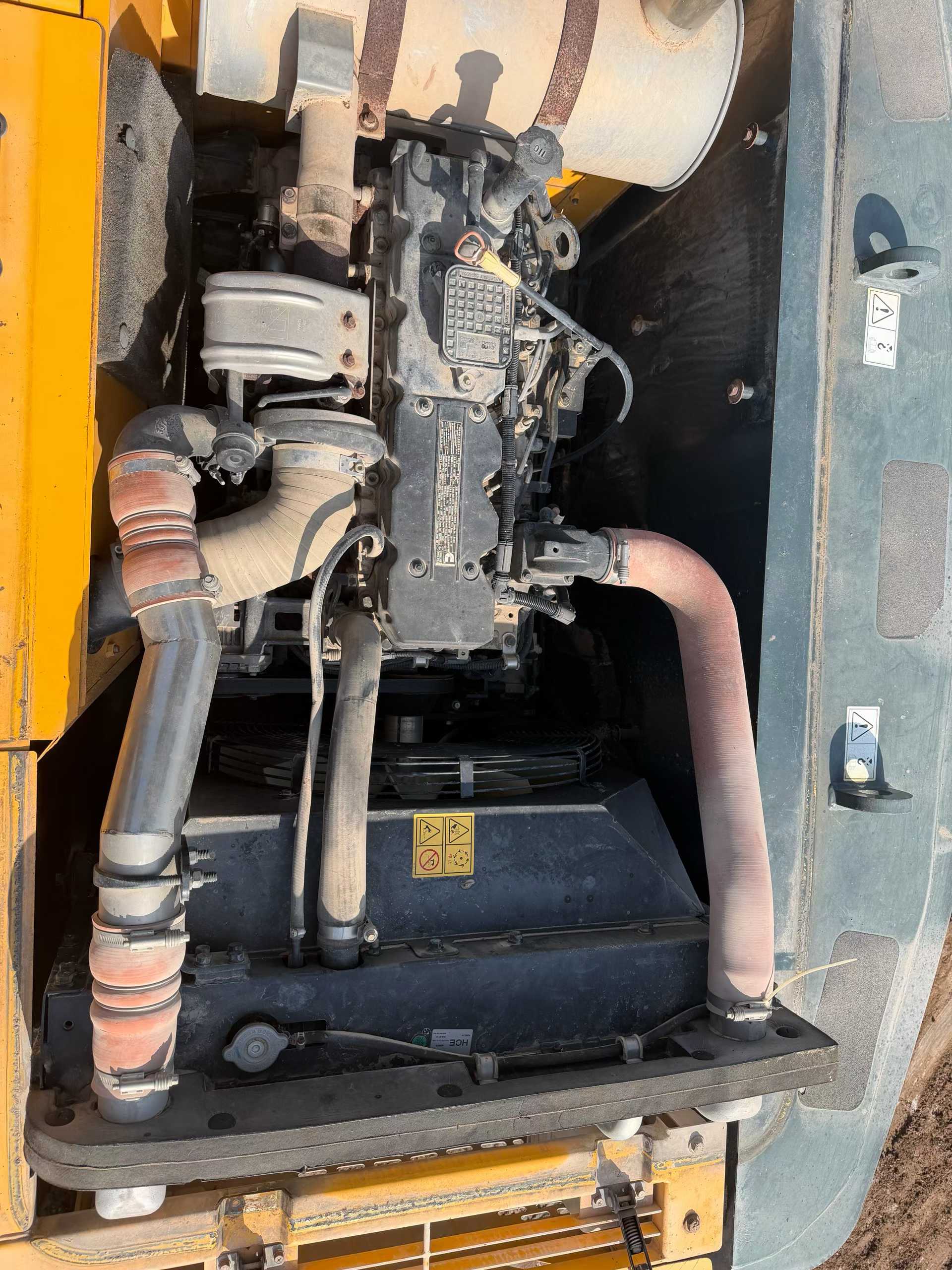 Used Hyundai R215-7 Excavator 2019 Model / 4